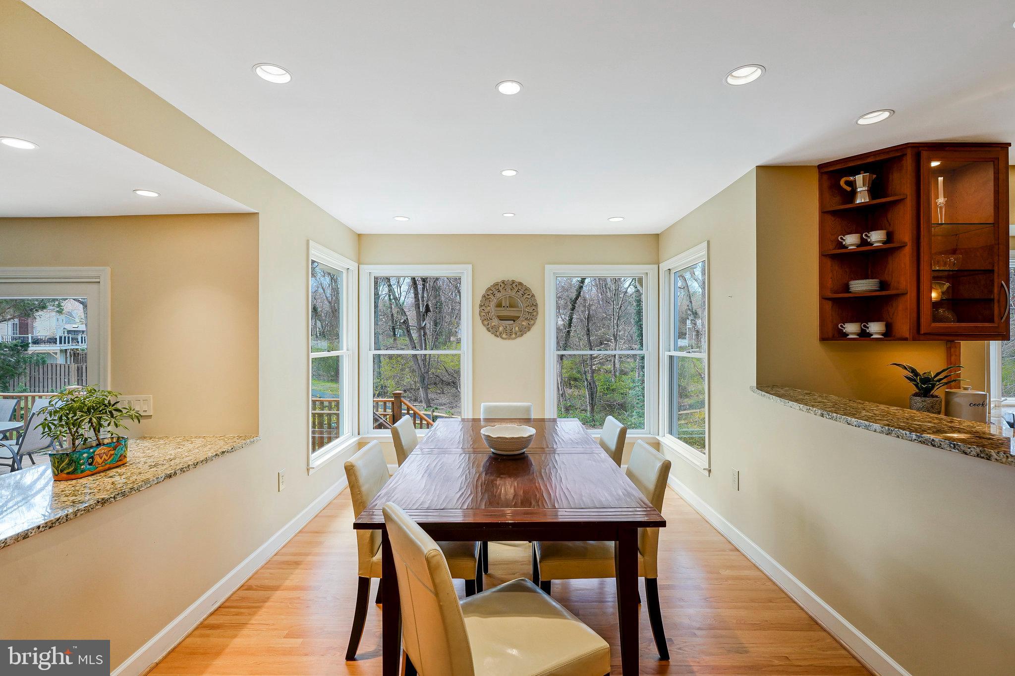 OAKTON GLEN - Residential