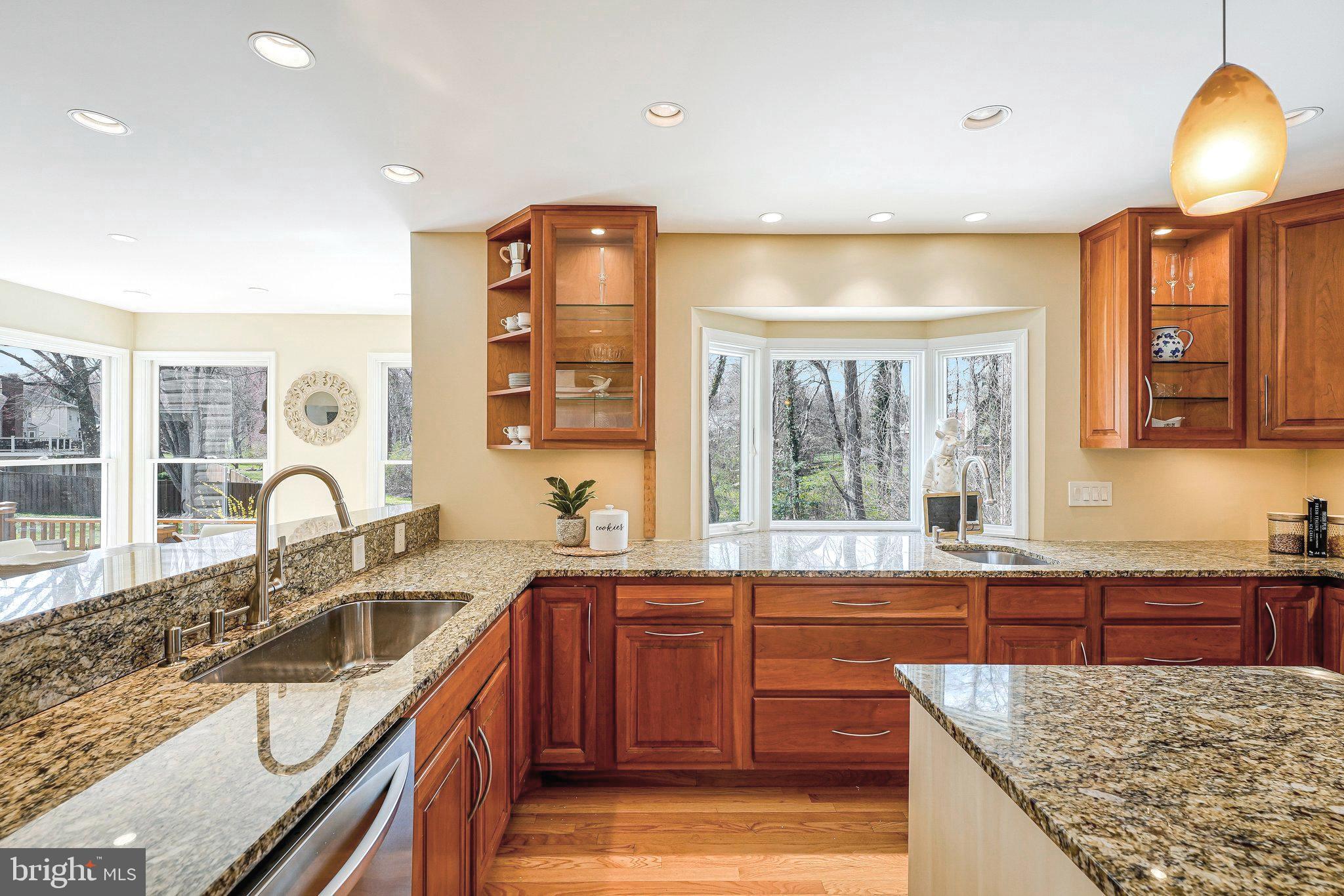 OAKTON GLEN - Residential