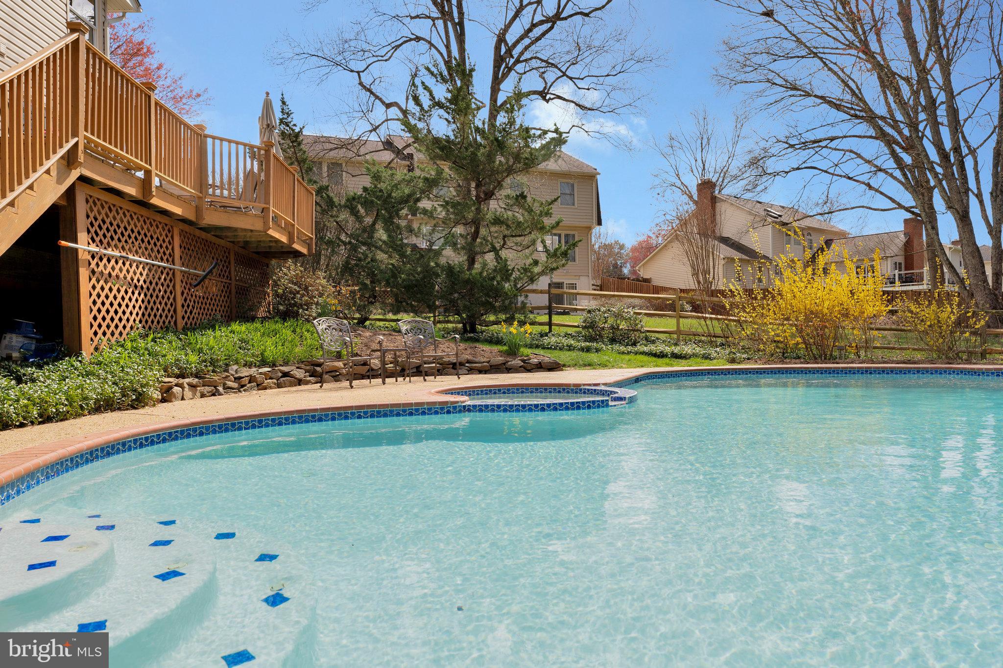 OAKTON GLEN - Residential