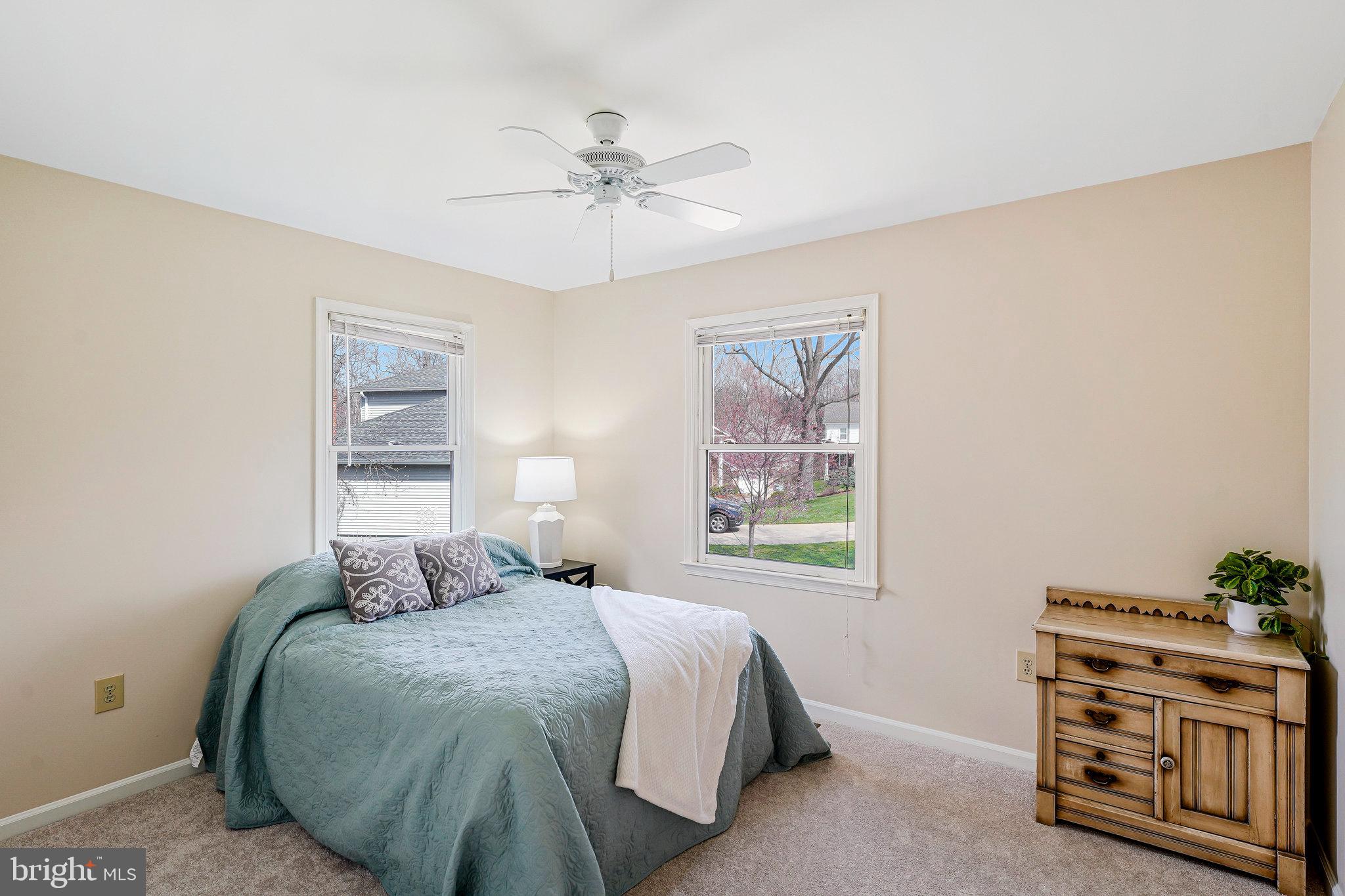 OAKTON GLEN - Residential