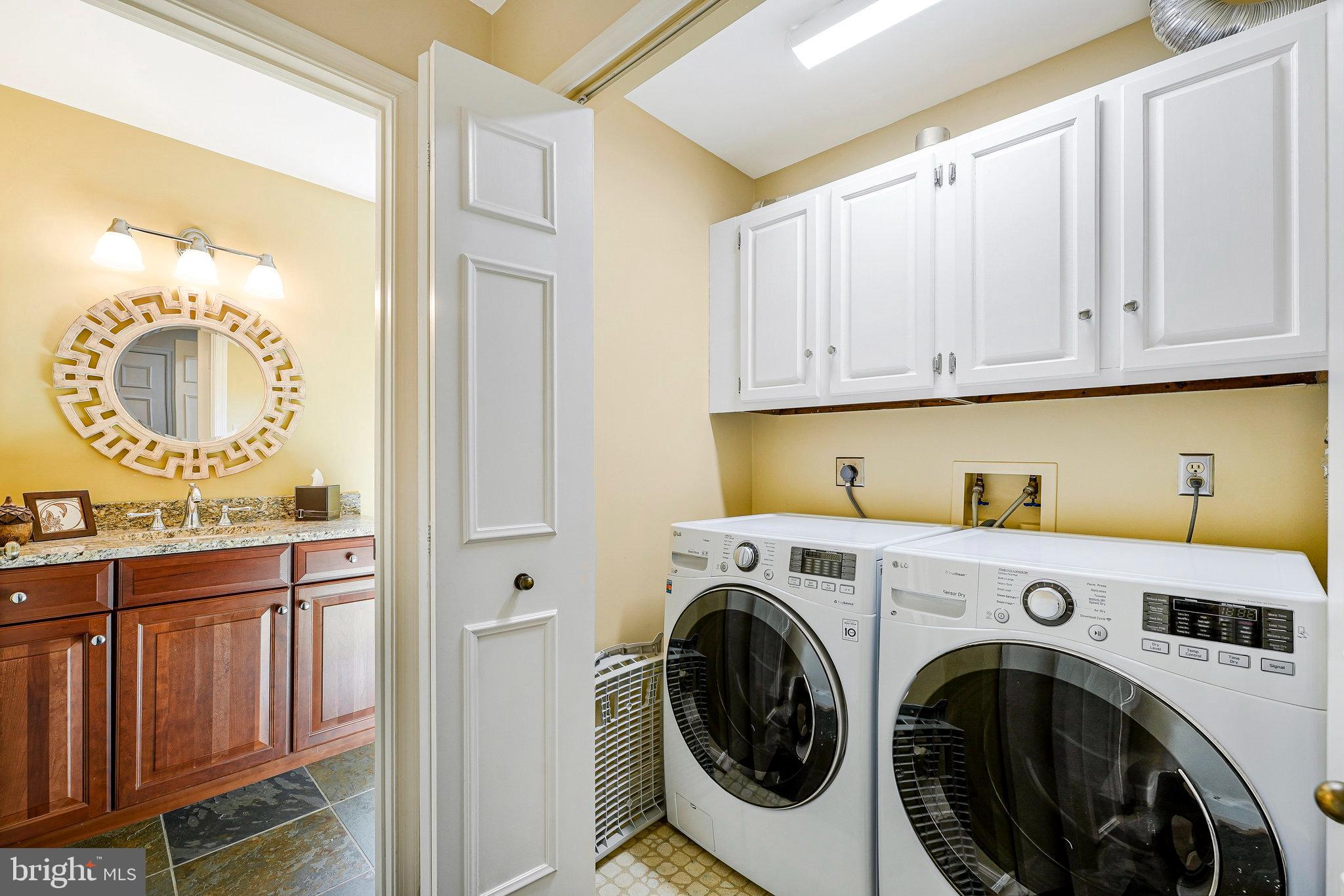 OAKTON GLEN - Residential