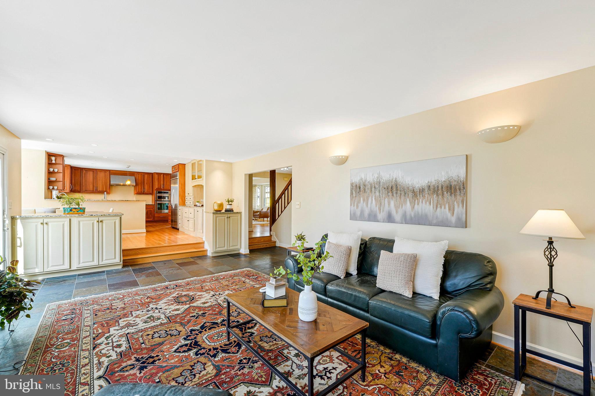 OAKTON GLEN - Residential