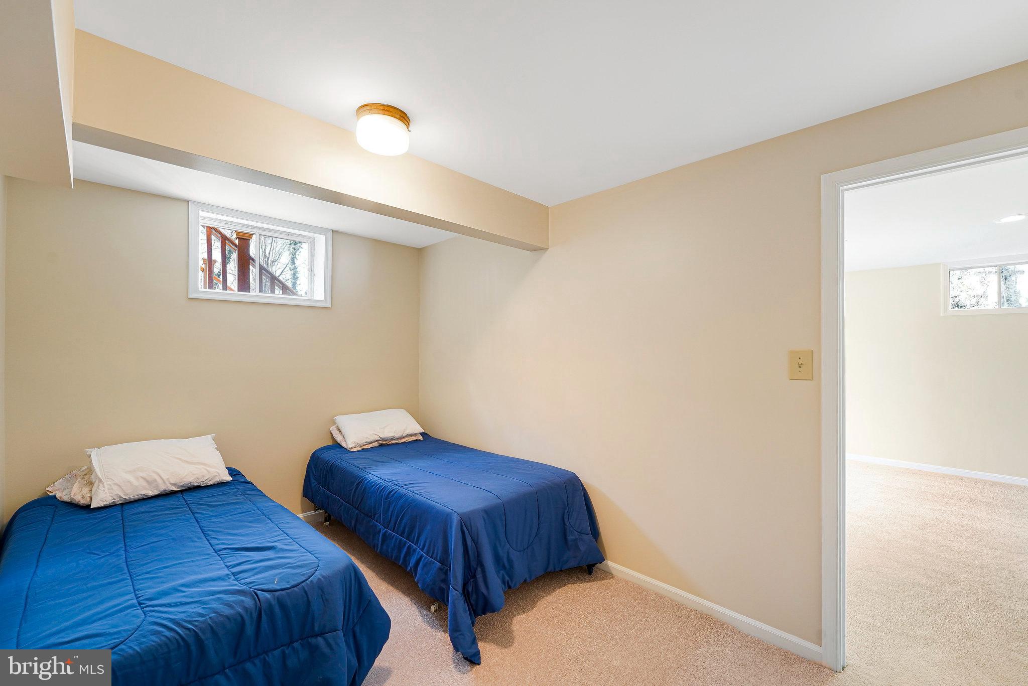 OAKTON GLEN - Residential