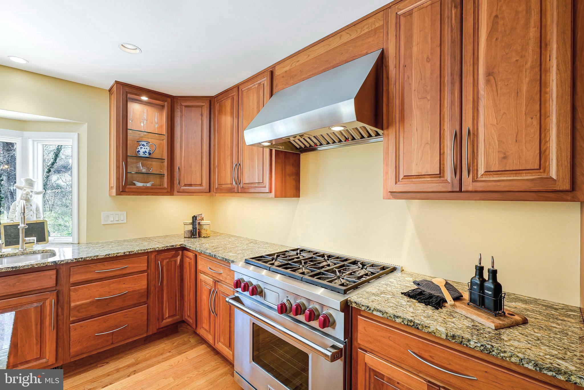 OAKTON GLEN - Residential