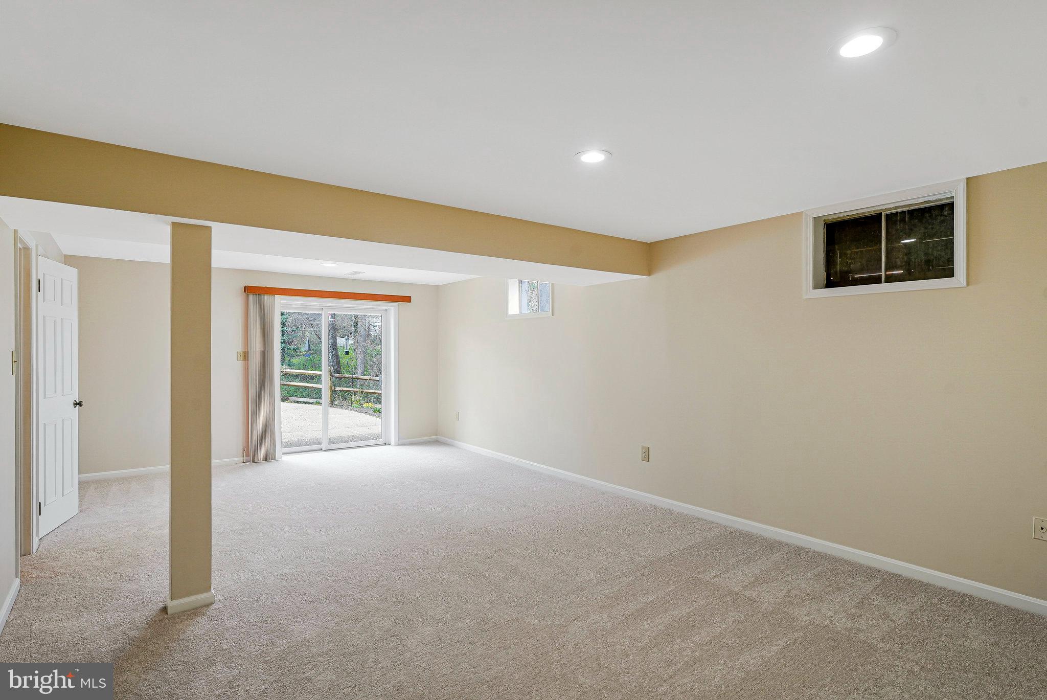 OAKTON GLEN - Residential