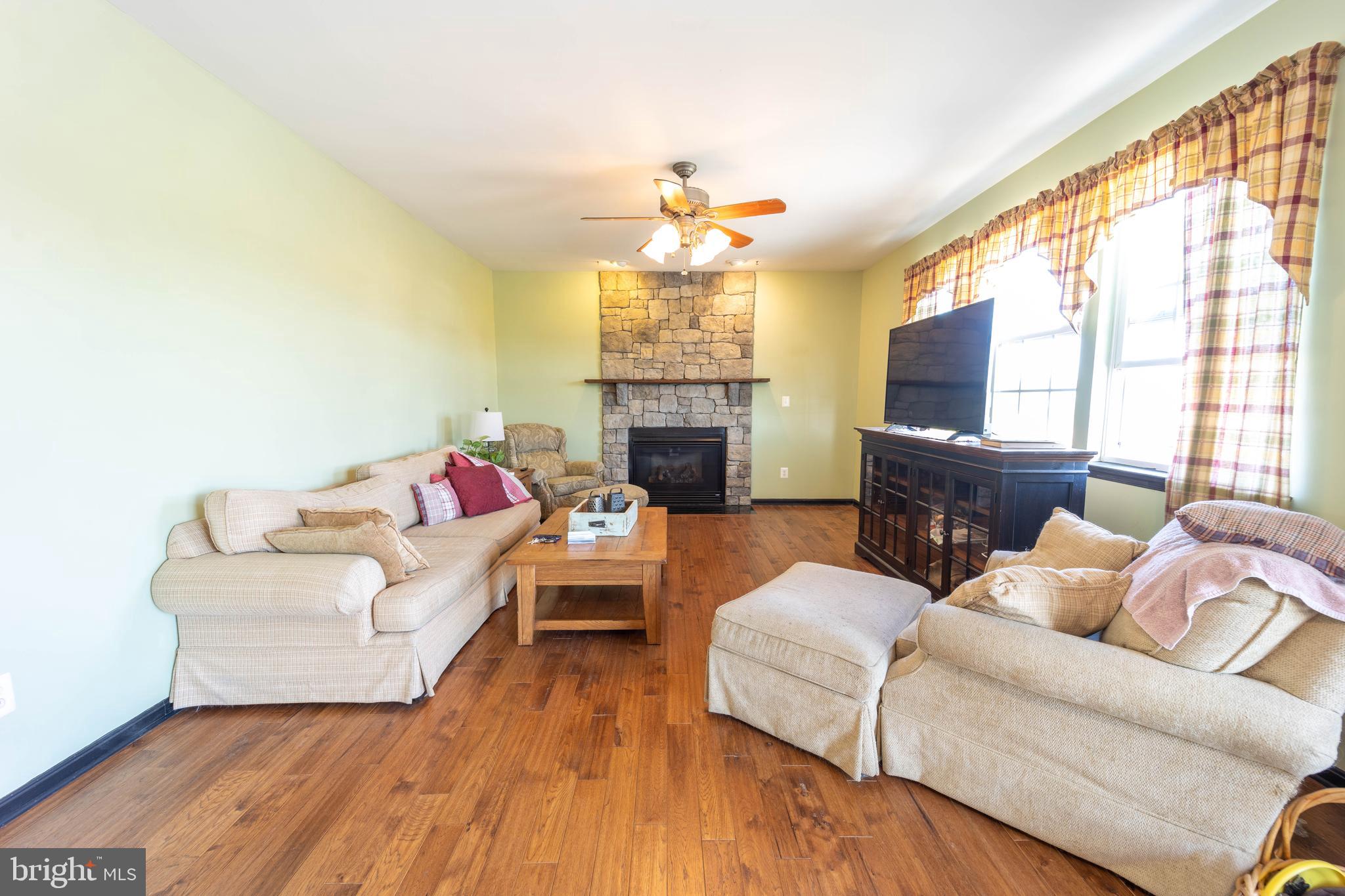 CHANDLERS GLEN - Residential