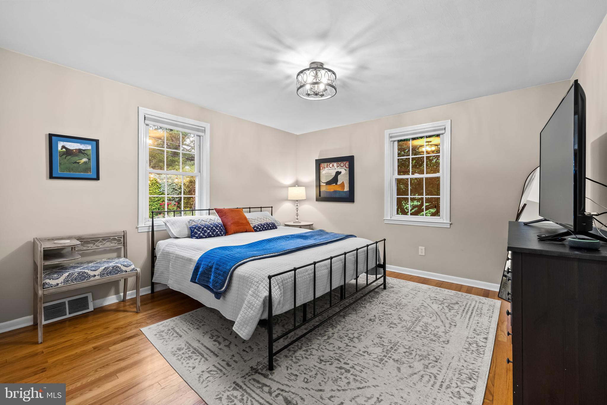 NORTHAMPTON - Residential