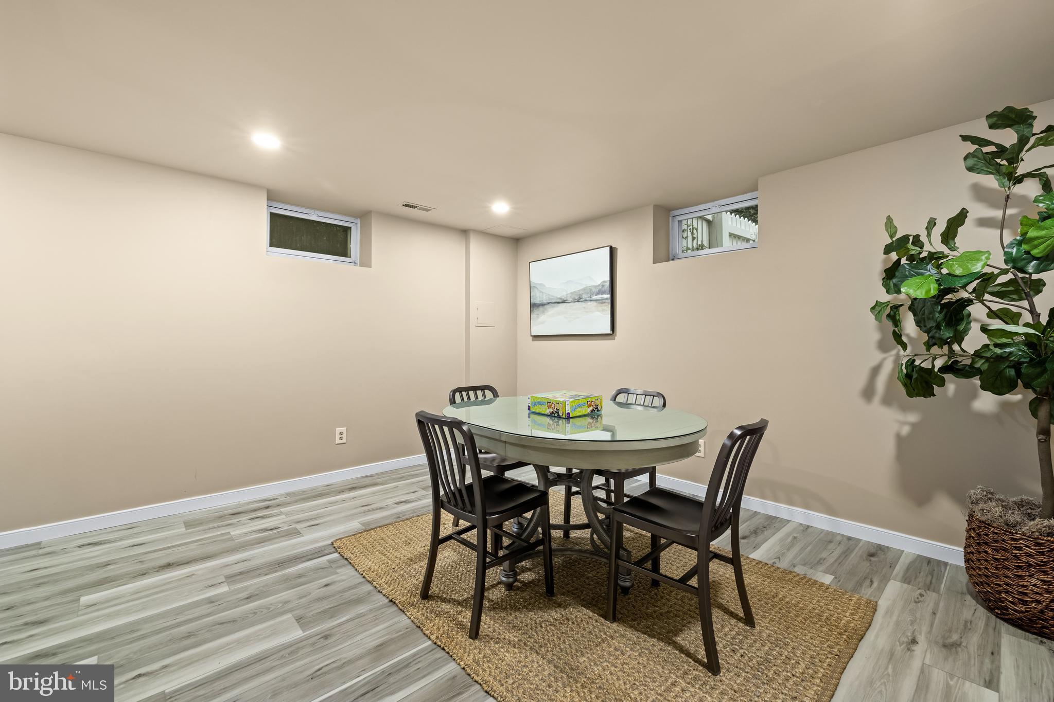 NORTHAMPTON - Residential