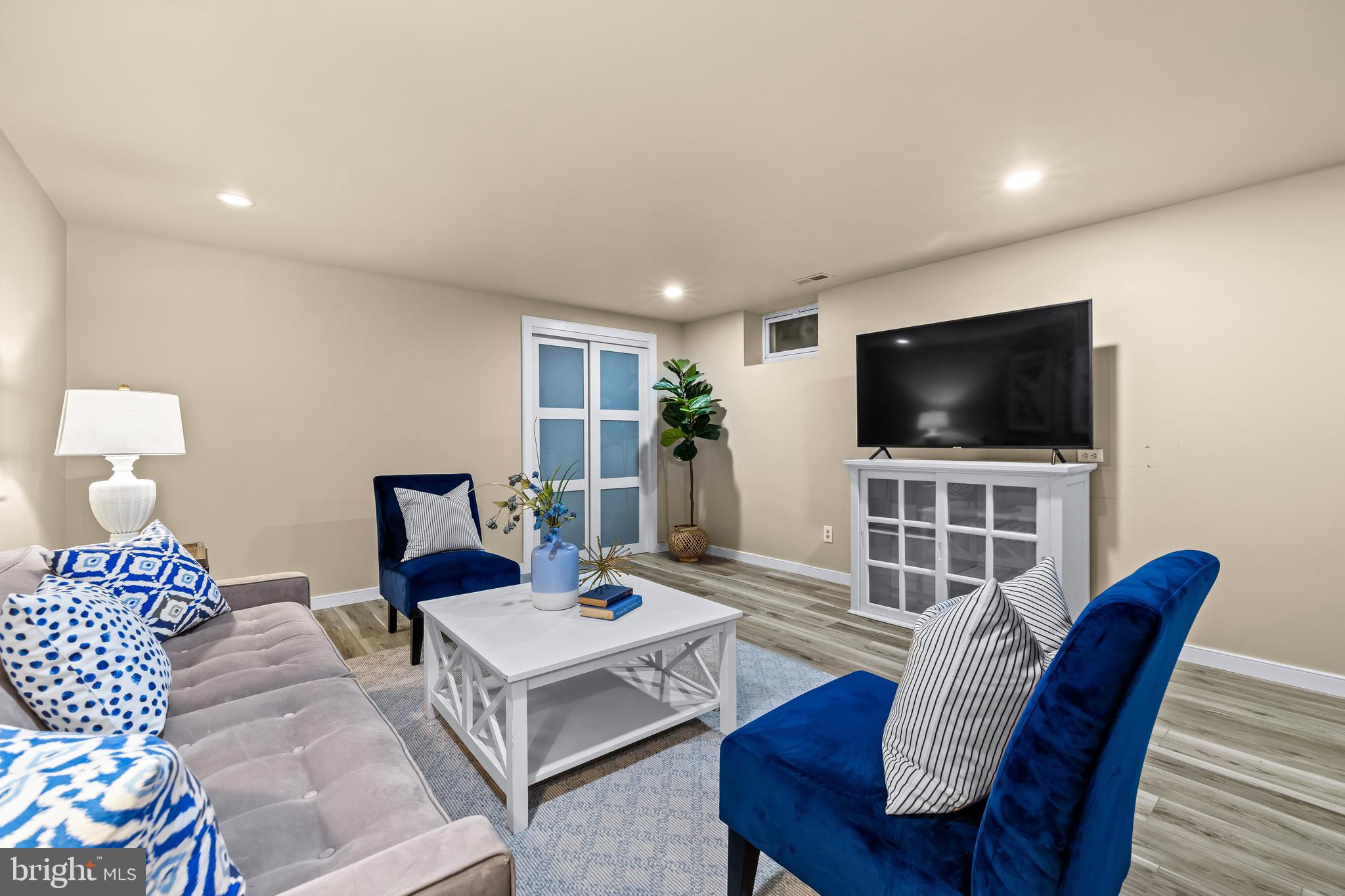 NORTHAMPTON - Residential