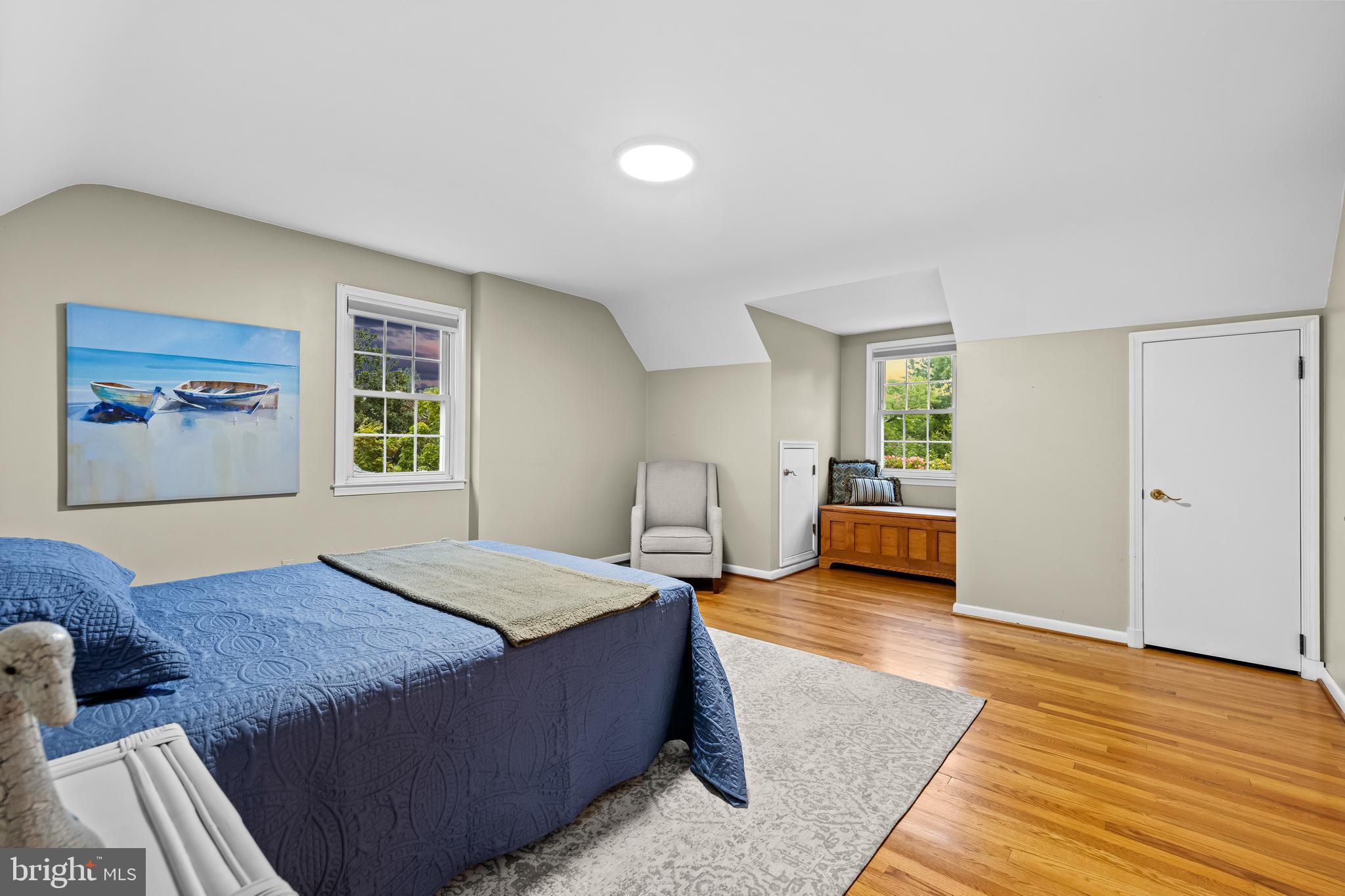 NORTHAMPTON - Residential