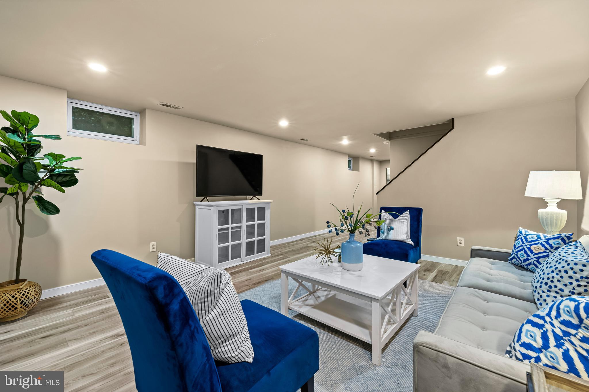 NORTHAMPTON - Residential