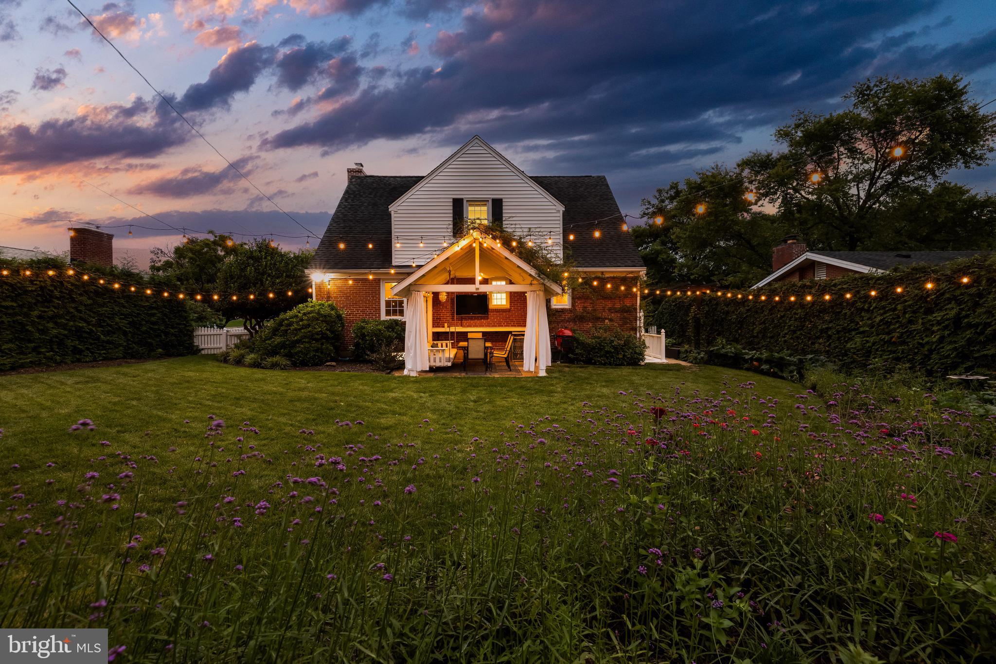 NORTHAMPTON - Residential