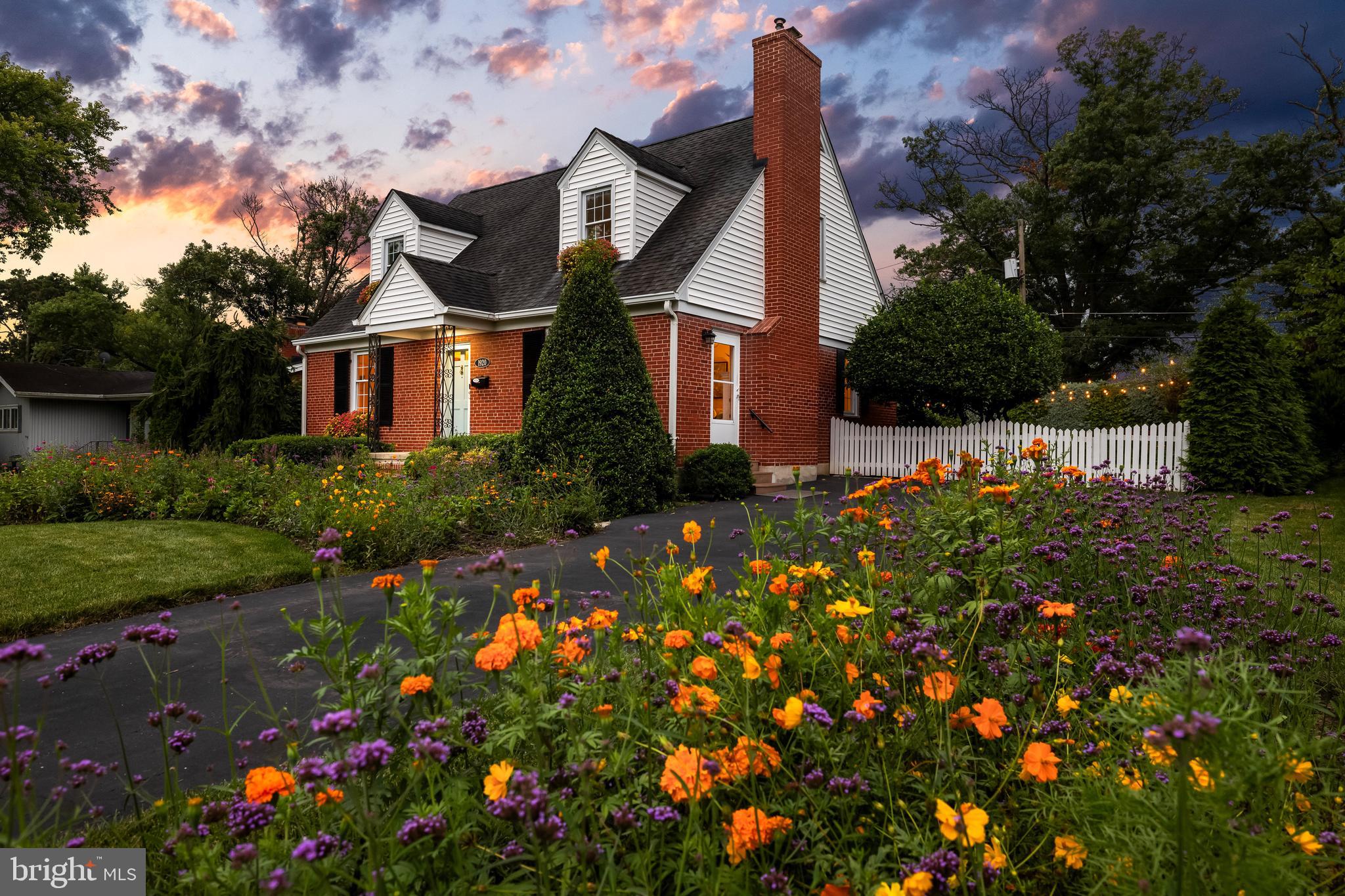 NORTHAMPTON - Residential