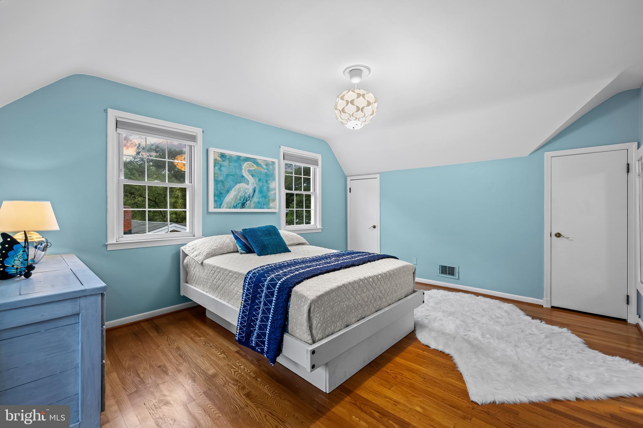 NORTHAMPTON - Residential