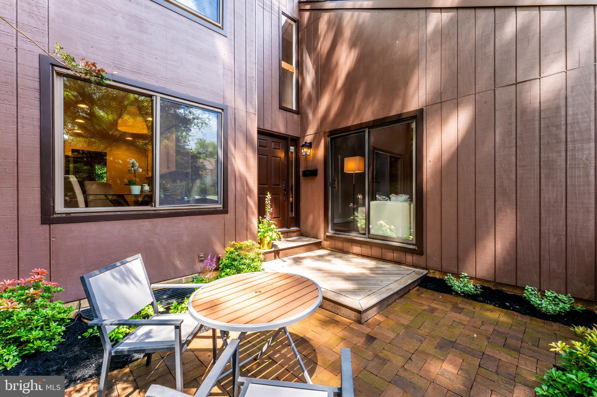 10909 KNIGHTS BRIDGE COURT