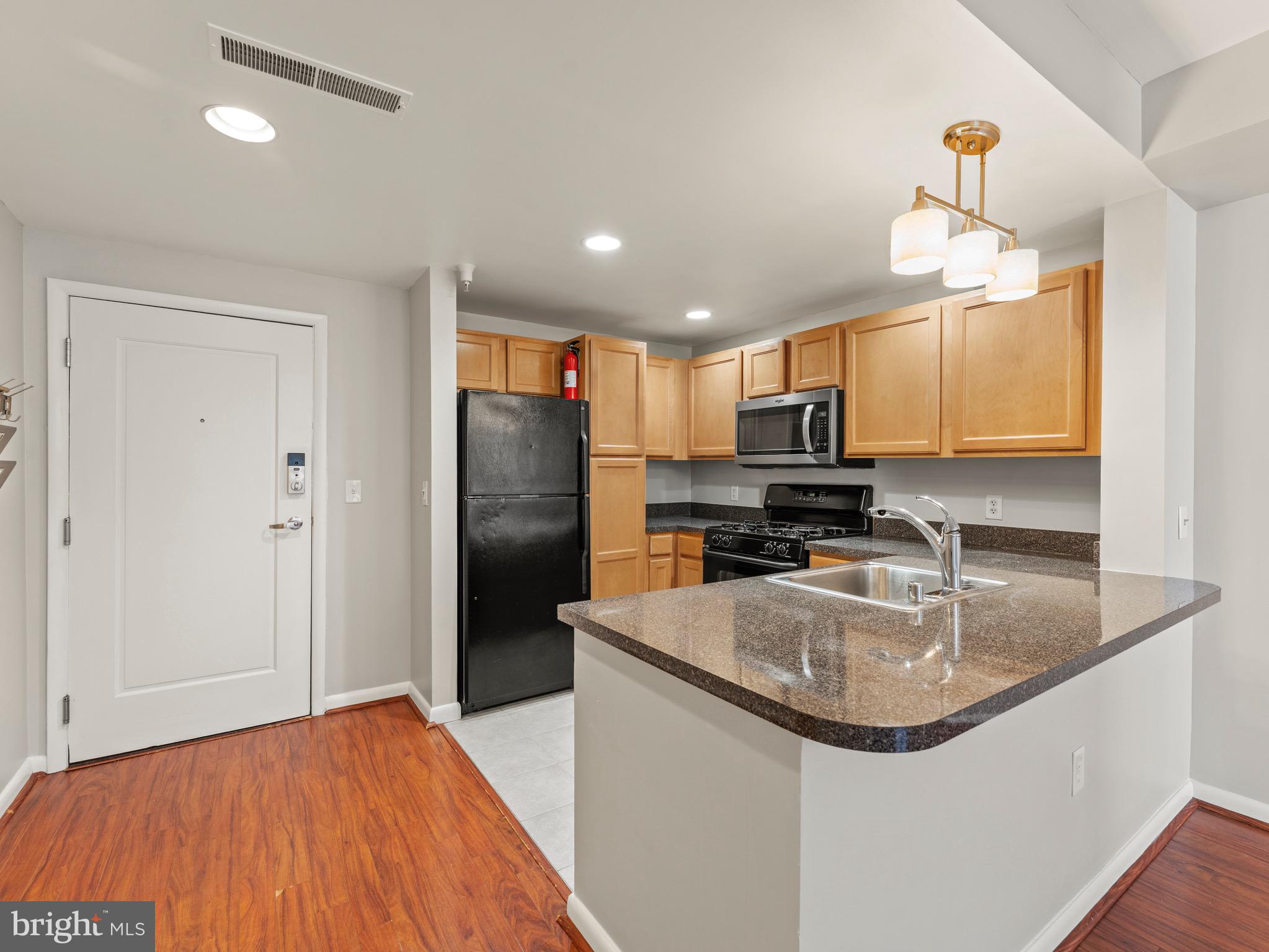 350 G STREET SW N310