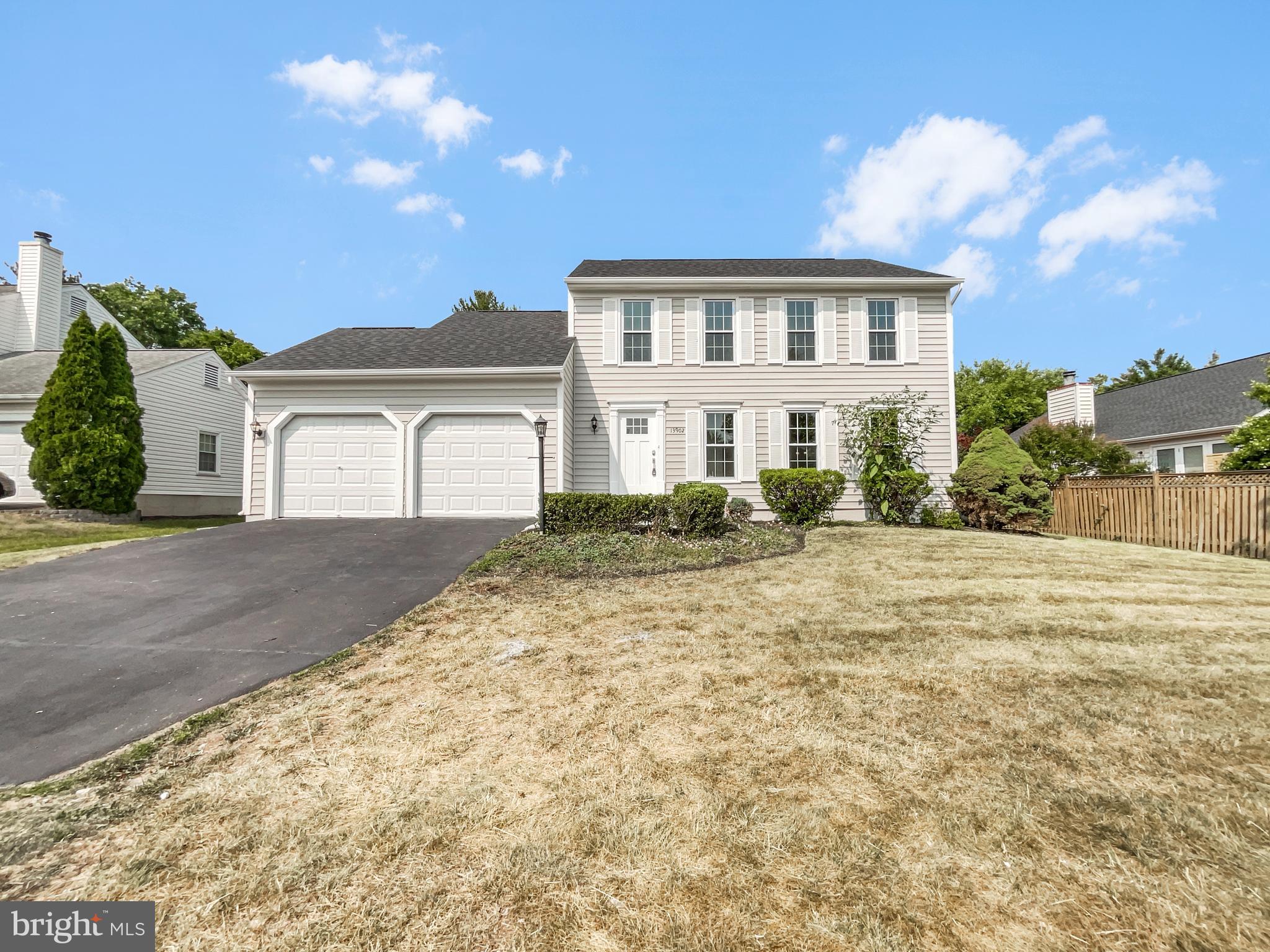 COUNTRY CLUB MANOR - Residential