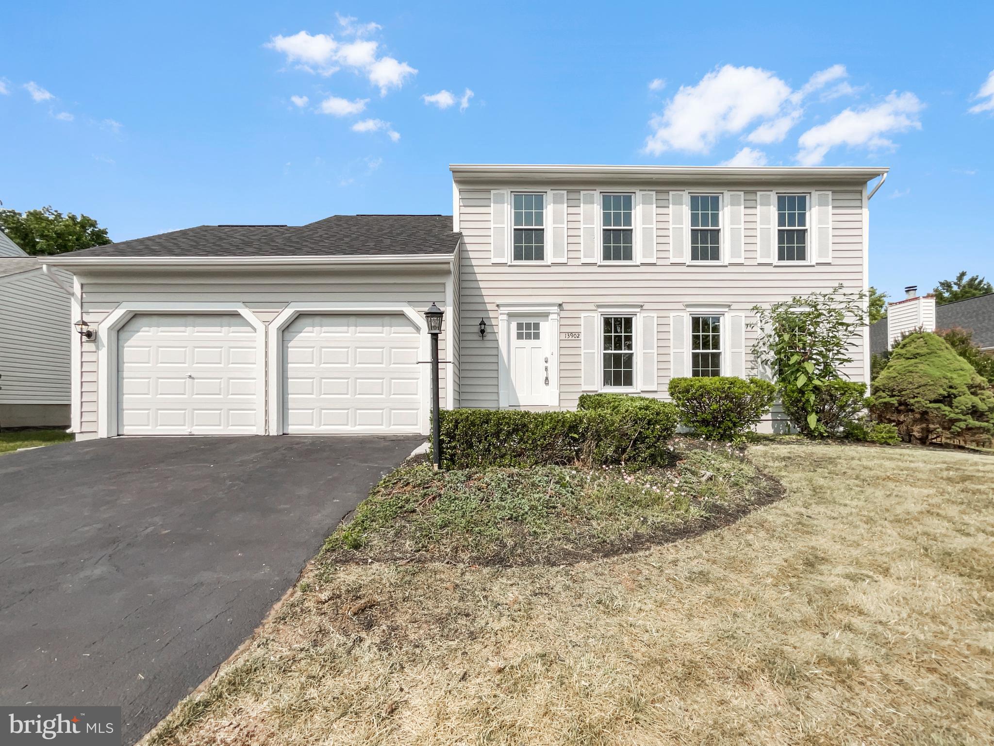 COUNTRY CLUB MANOR - Residential