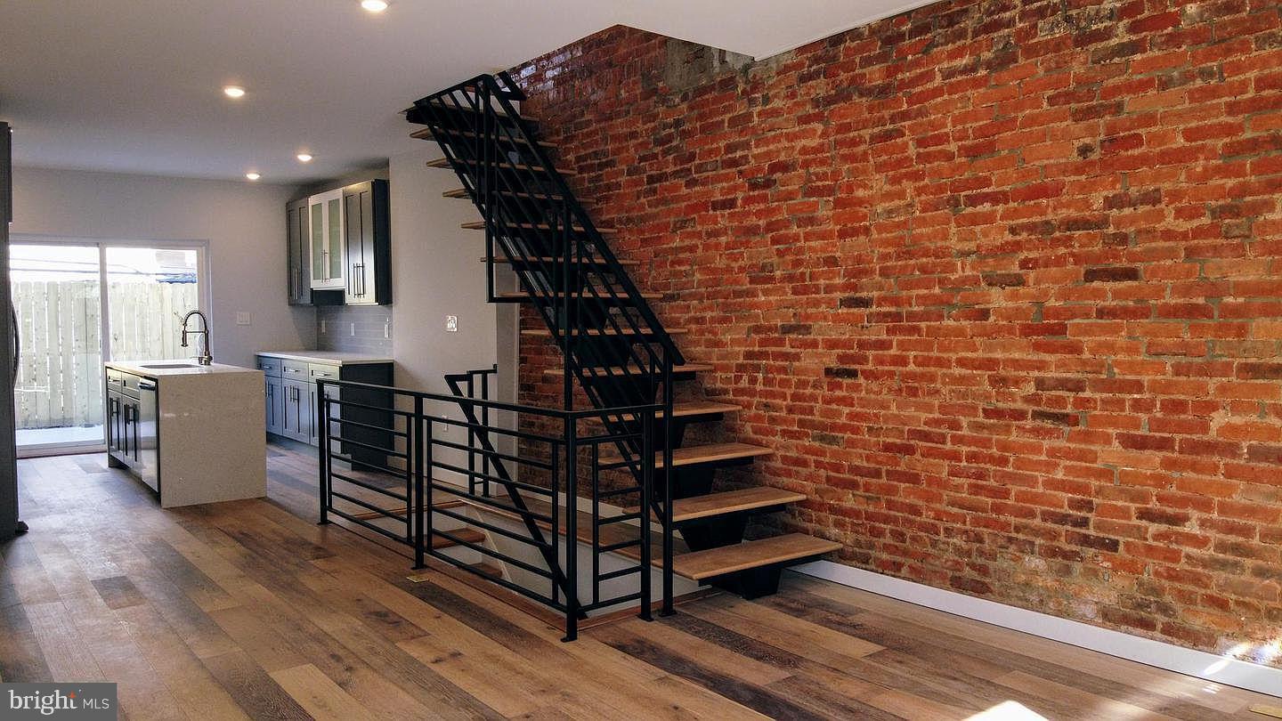 POINT BREEZE - Residential Lease