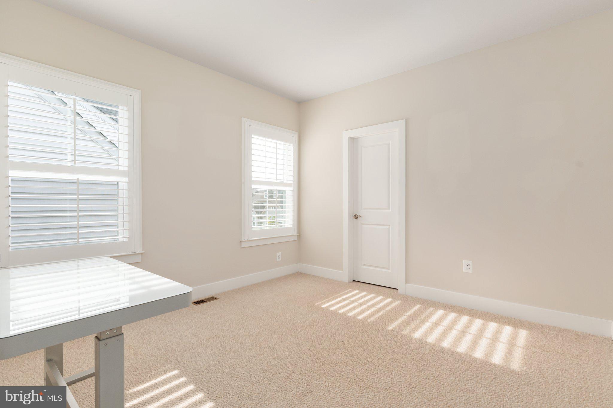 WHITE OAKS FARM - Residential