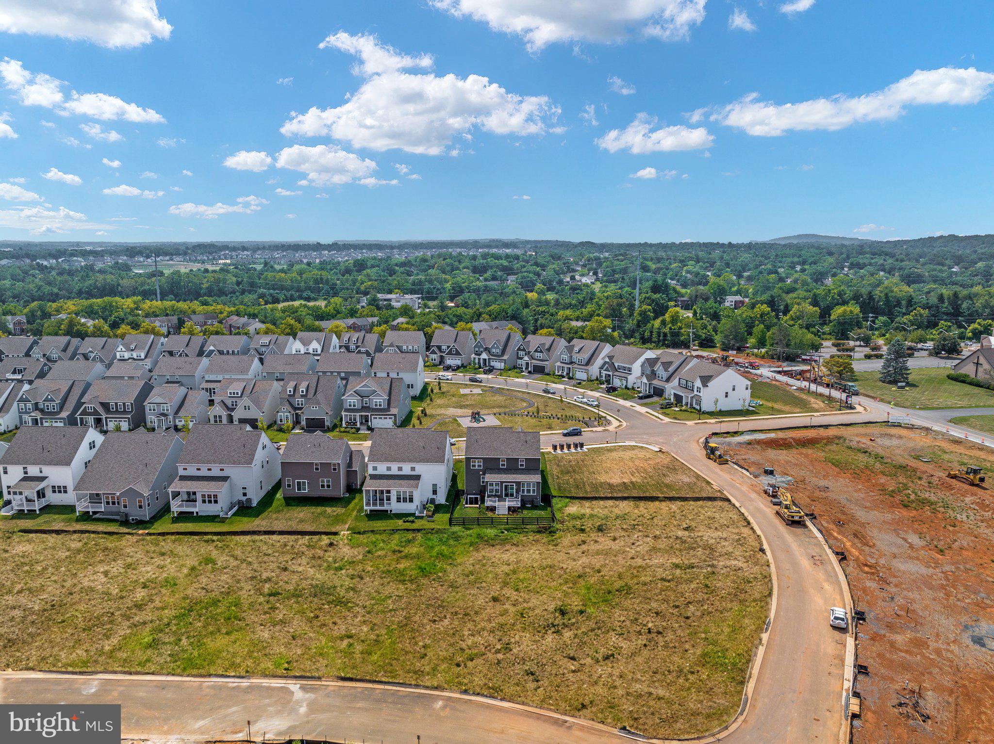 WHITE OAKS FARM - Residential