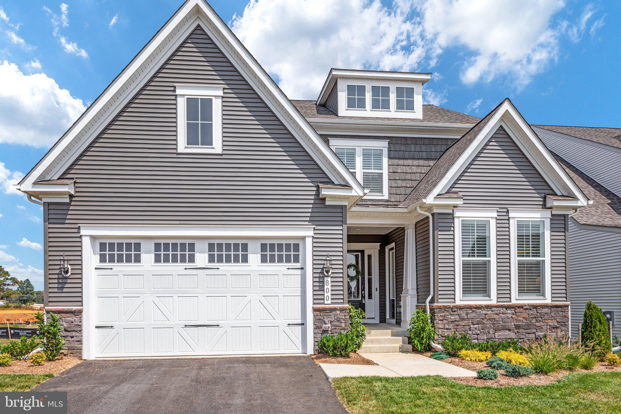 WHITE OAKS FARM - Residential