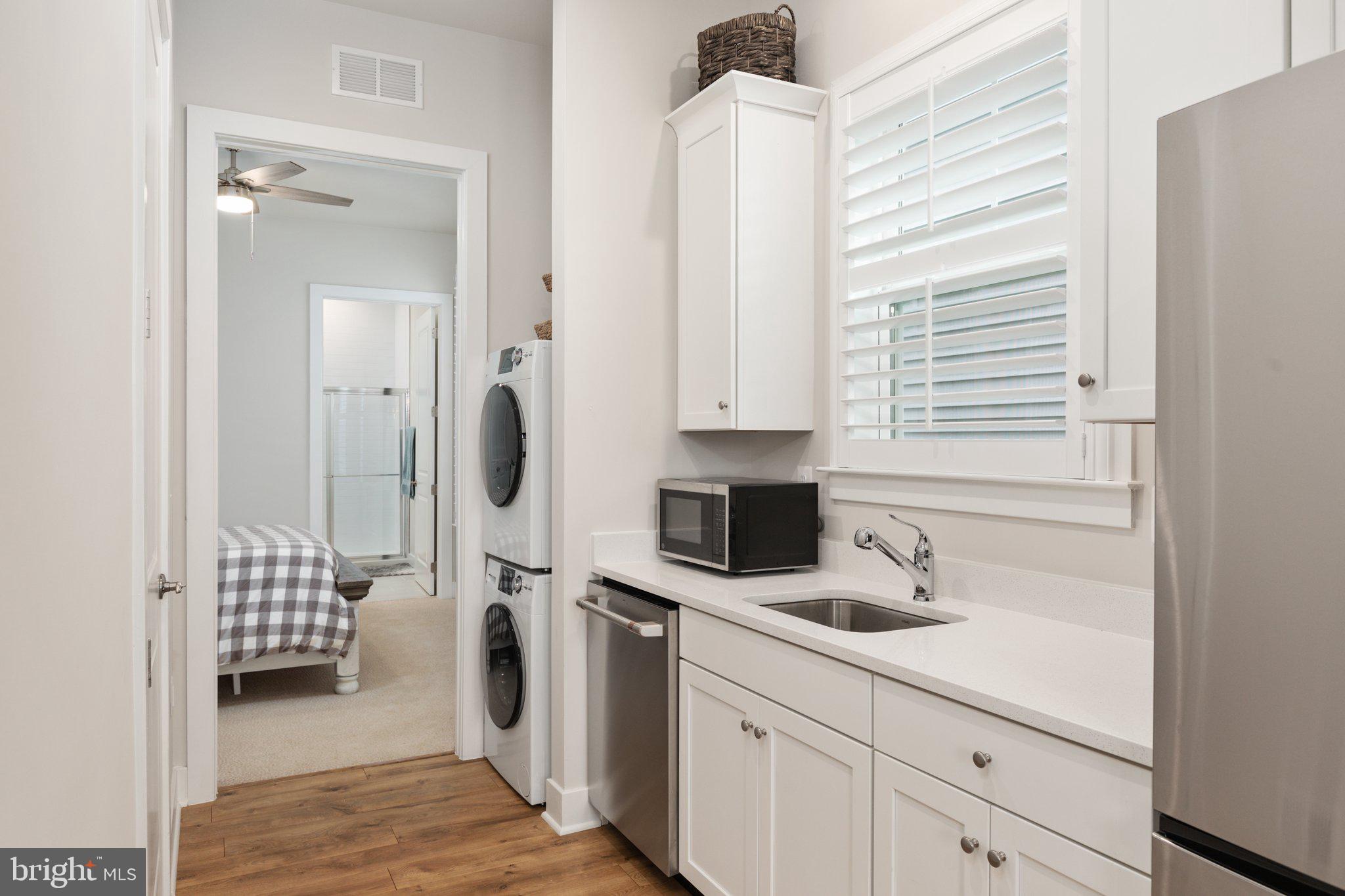 WHITE OAKS FARM - Residential