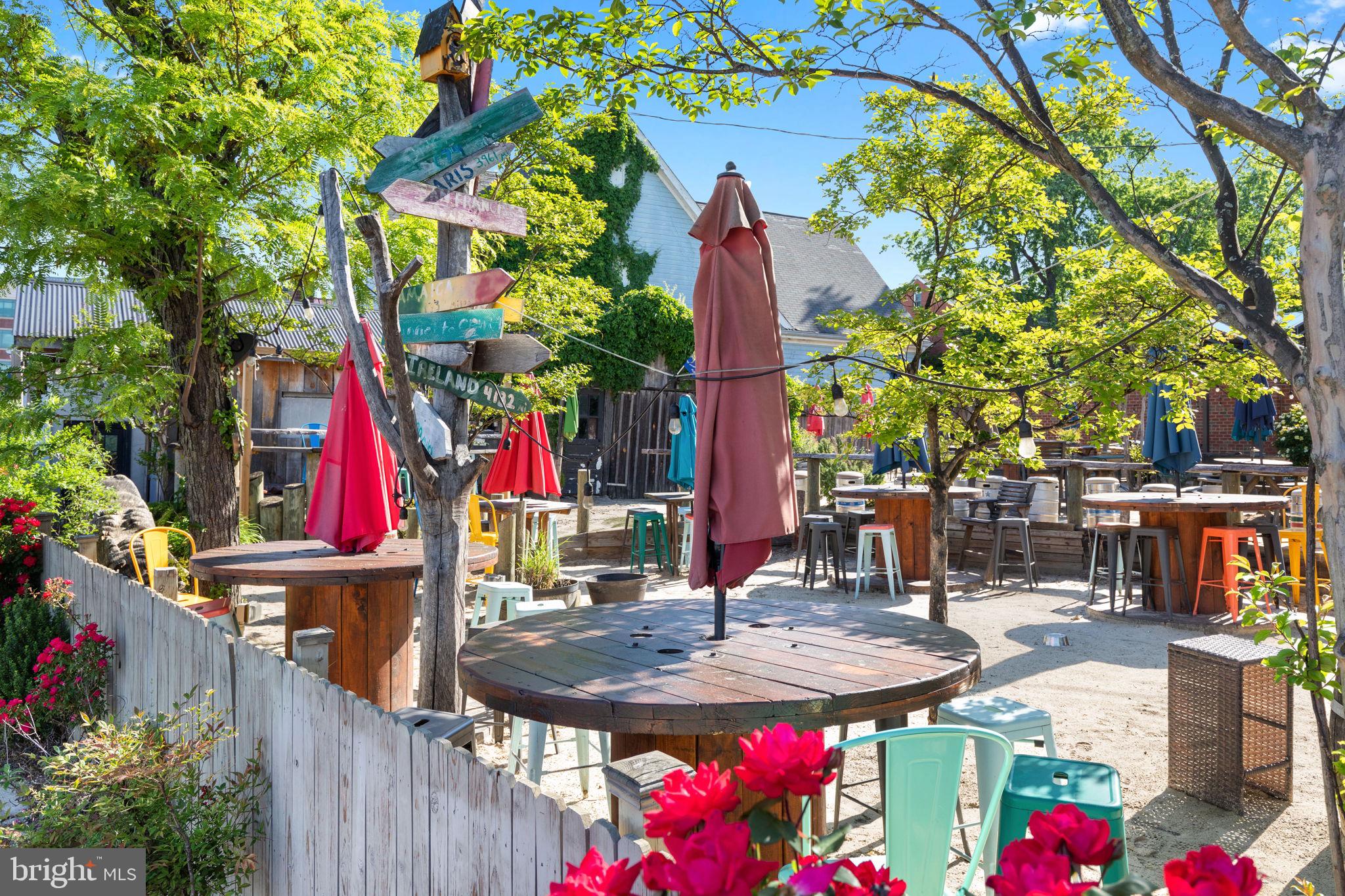 WHITE OAKS FARM - Residential