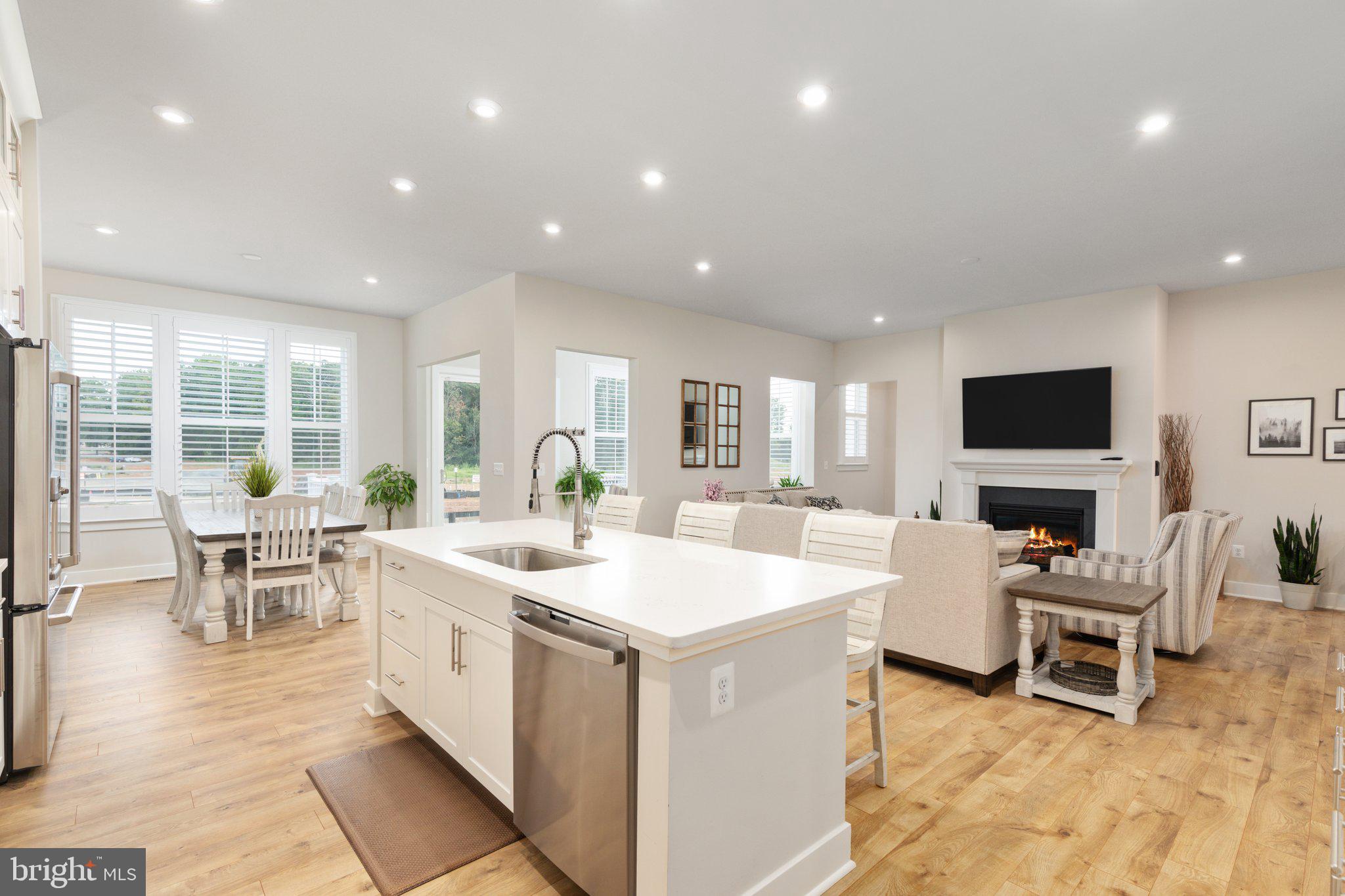 WHITE OAKS FARM - Residential