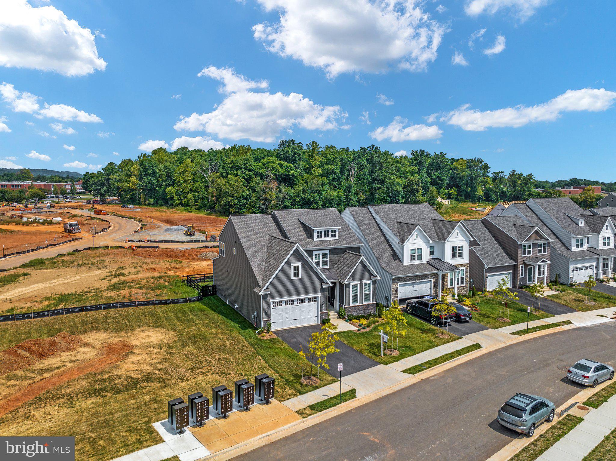 WHITE OAKS FARM - Residential