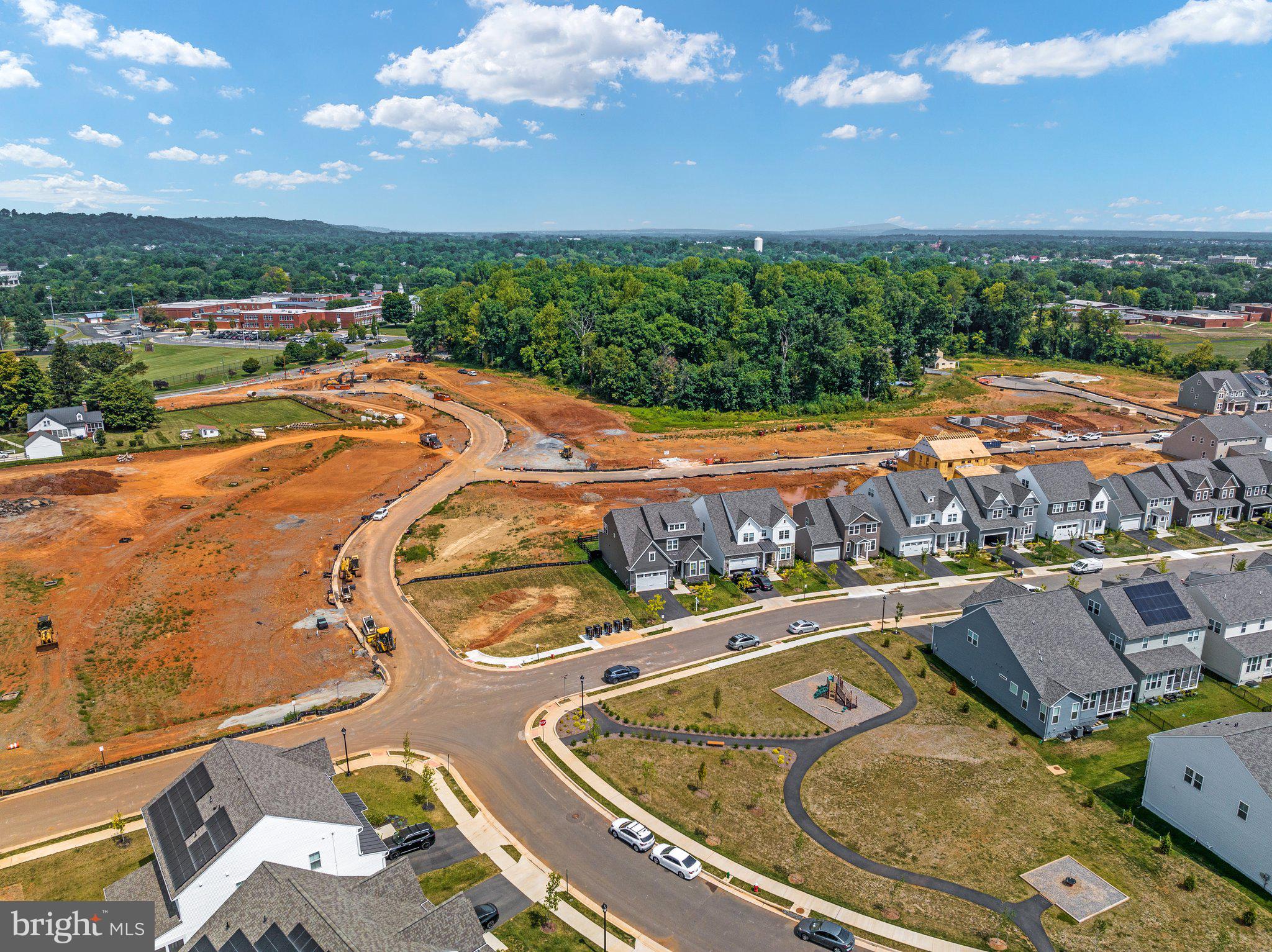 WHITE OAKS FARM - Residential