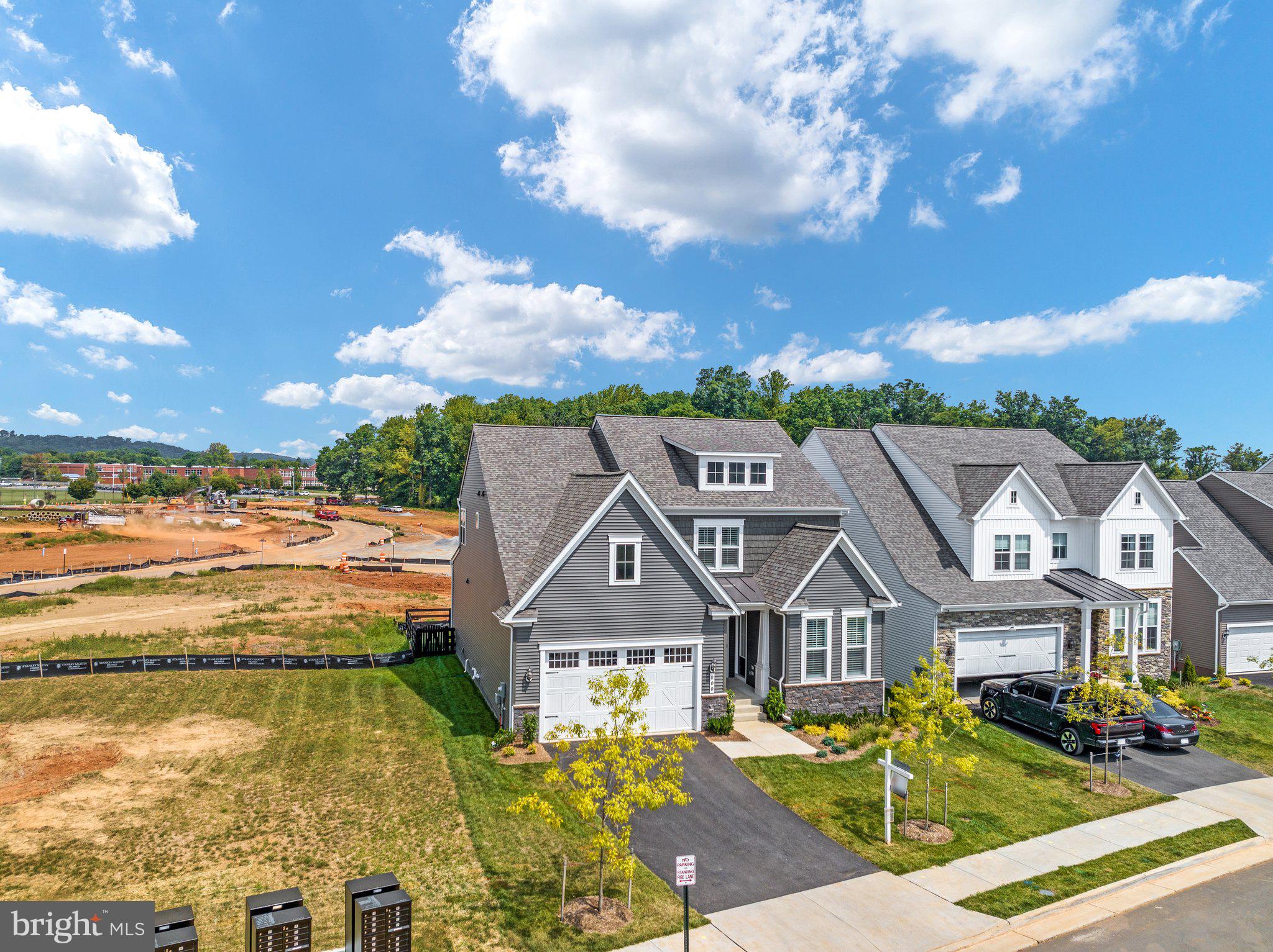 WHITE OAKS FARM - Residential