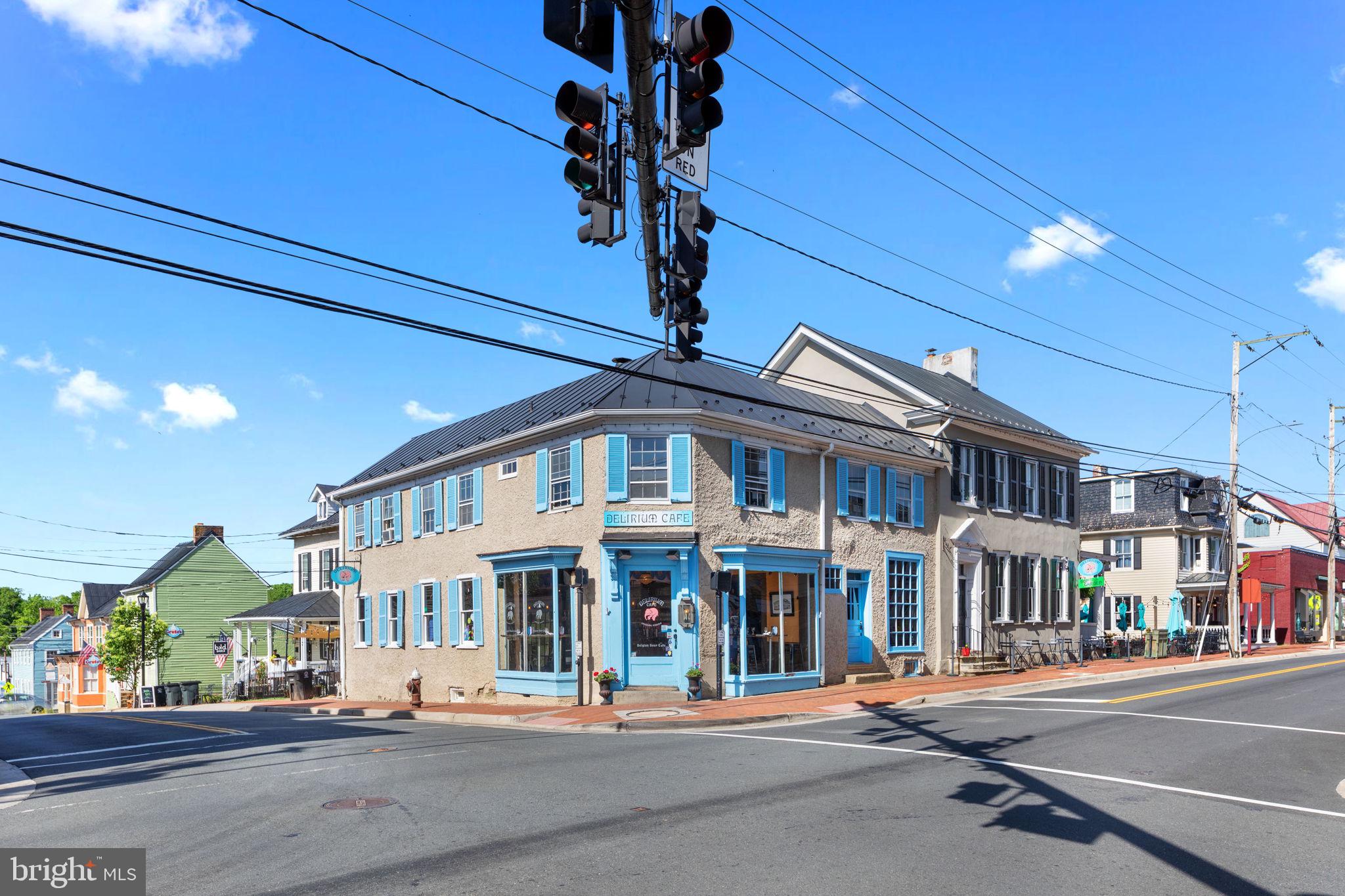 WHITE OAKS FARM - Residential