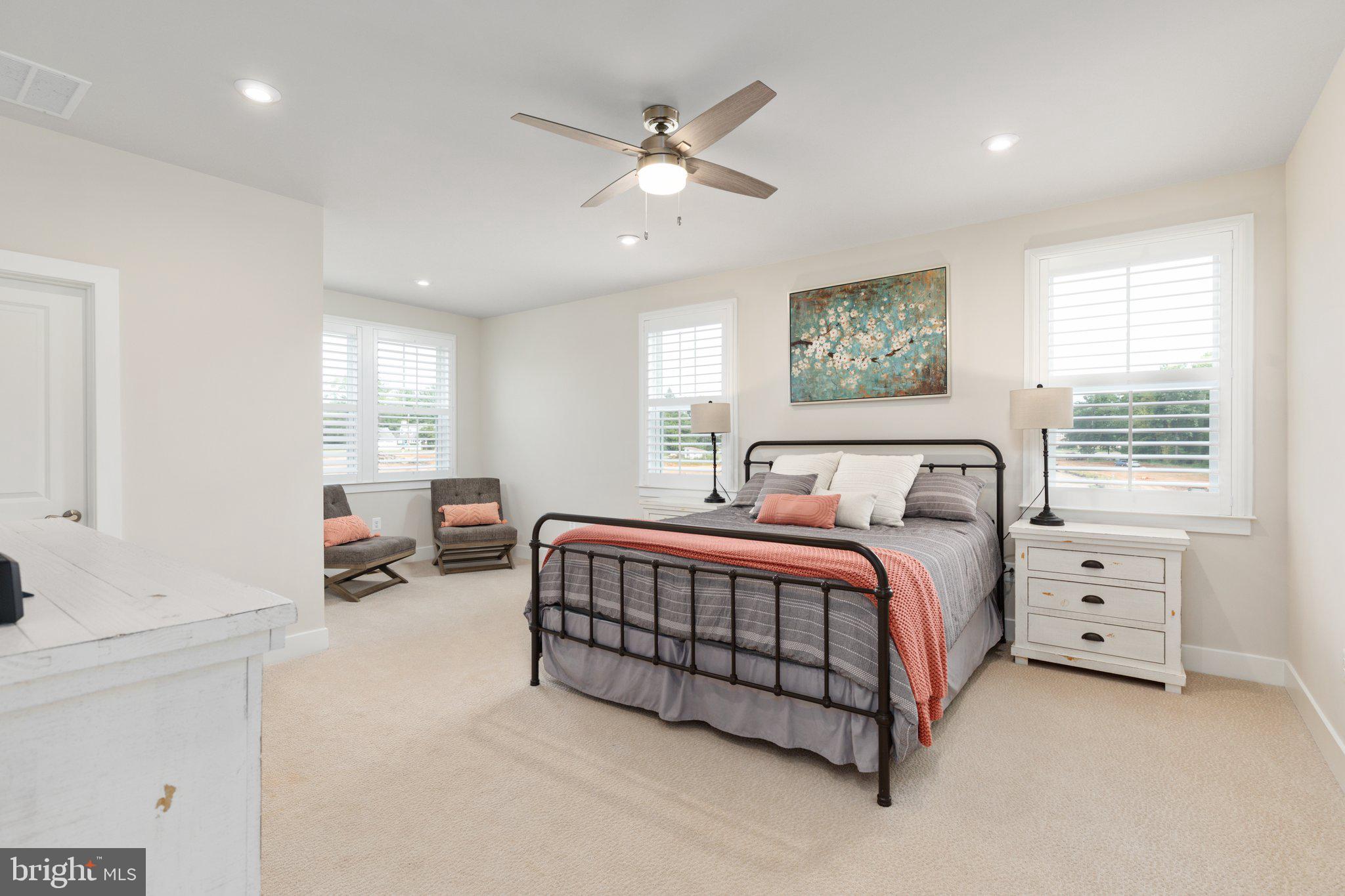 WHITE OAKS FARM - Residential