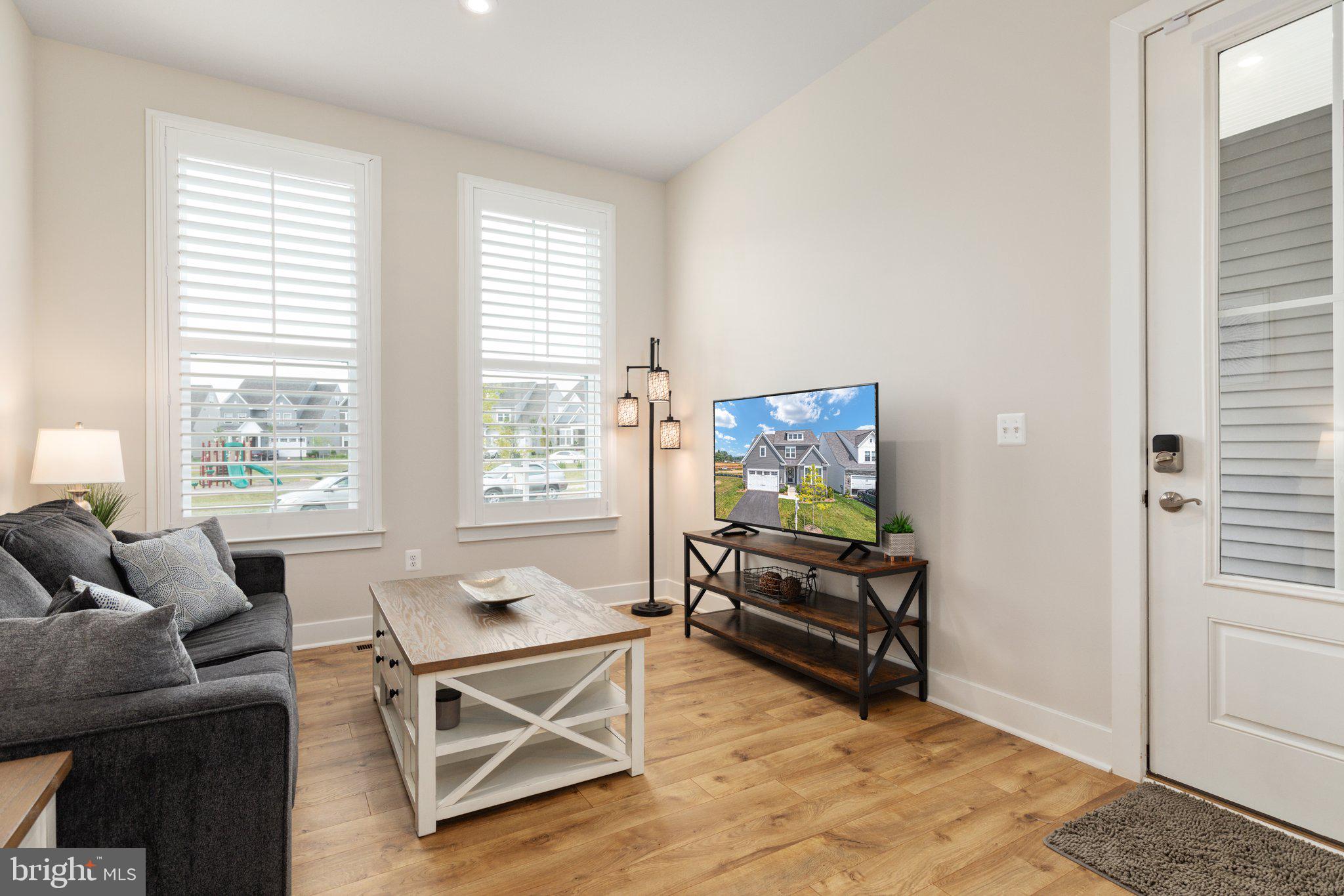 WHITE OAKS FARM - Residential