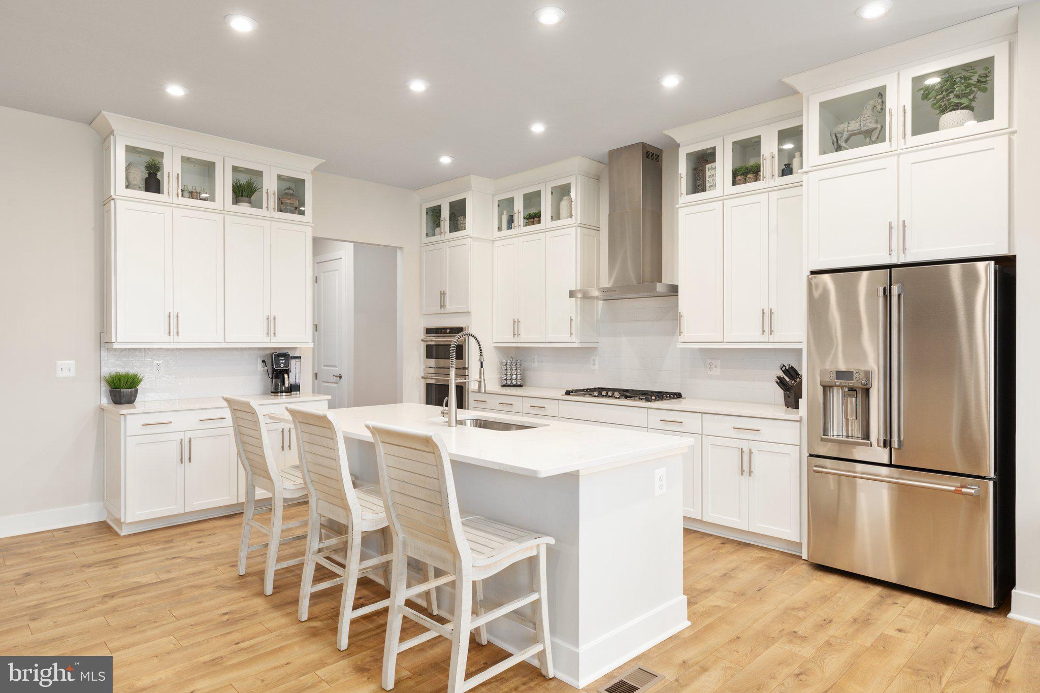 WHITE OAKS FARM - Residential