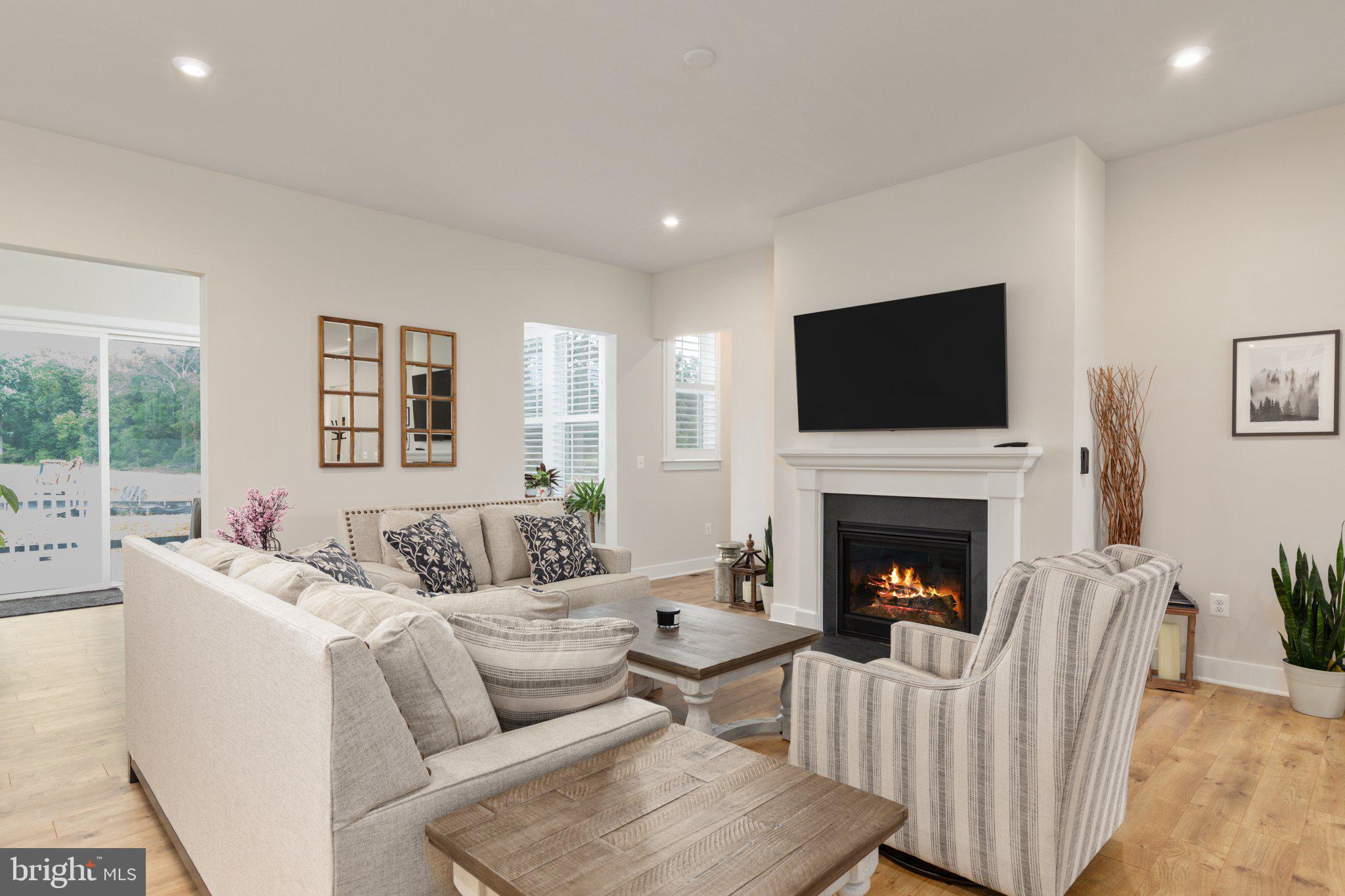 WHITE OAKS FARM - Residential