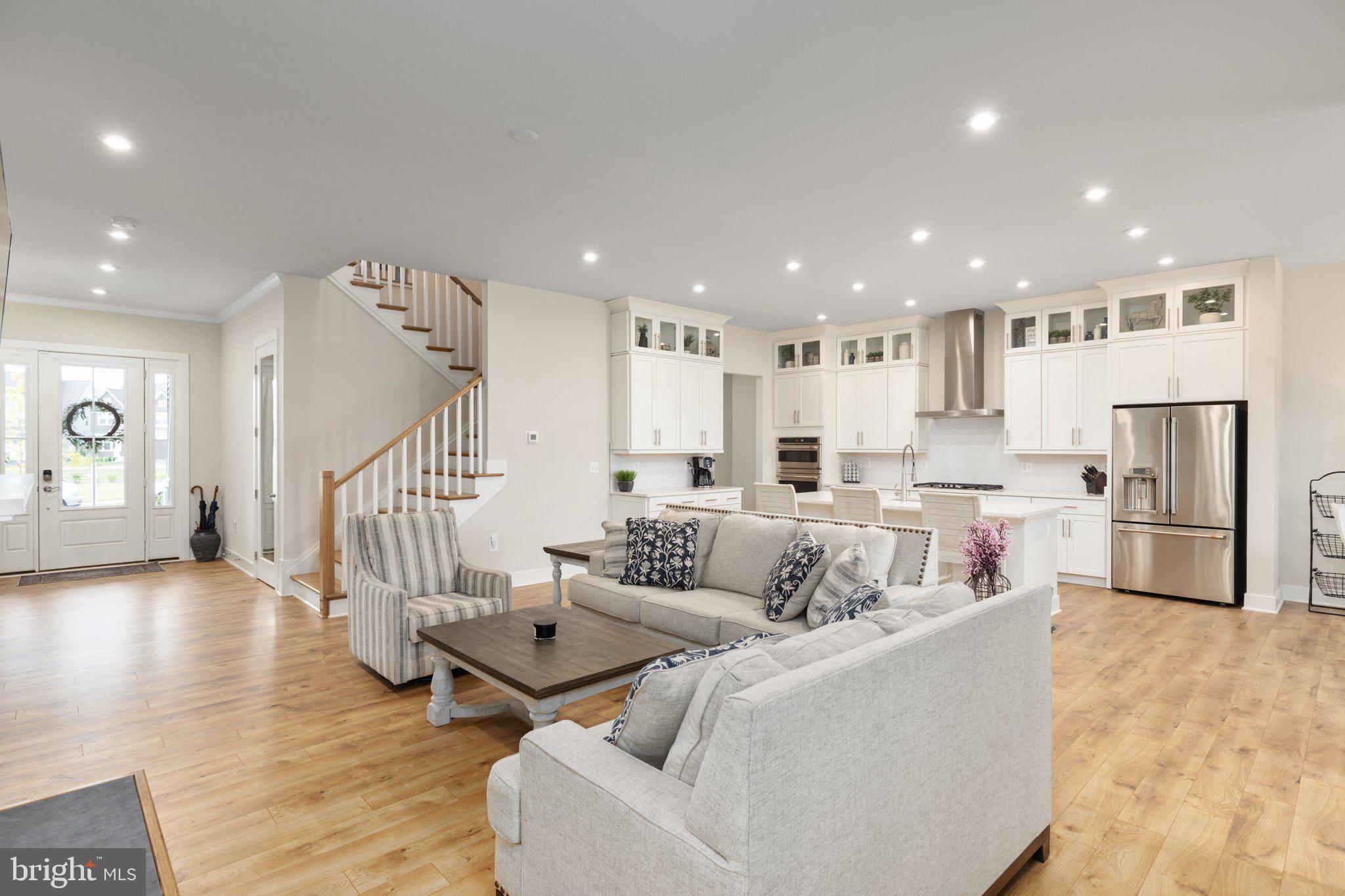 WHITE OAKS FARM - Residential