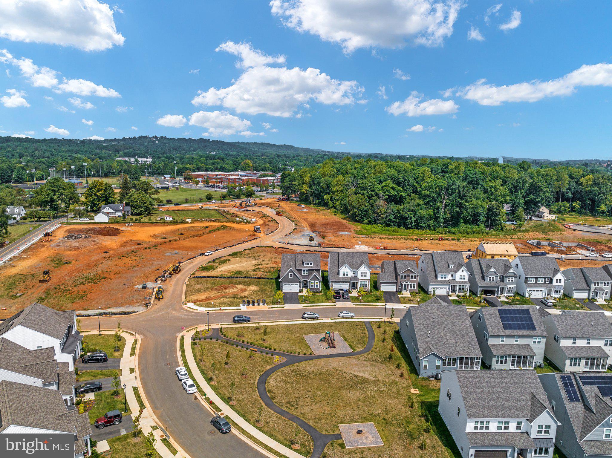 WHITE OAKS FARM - Residential