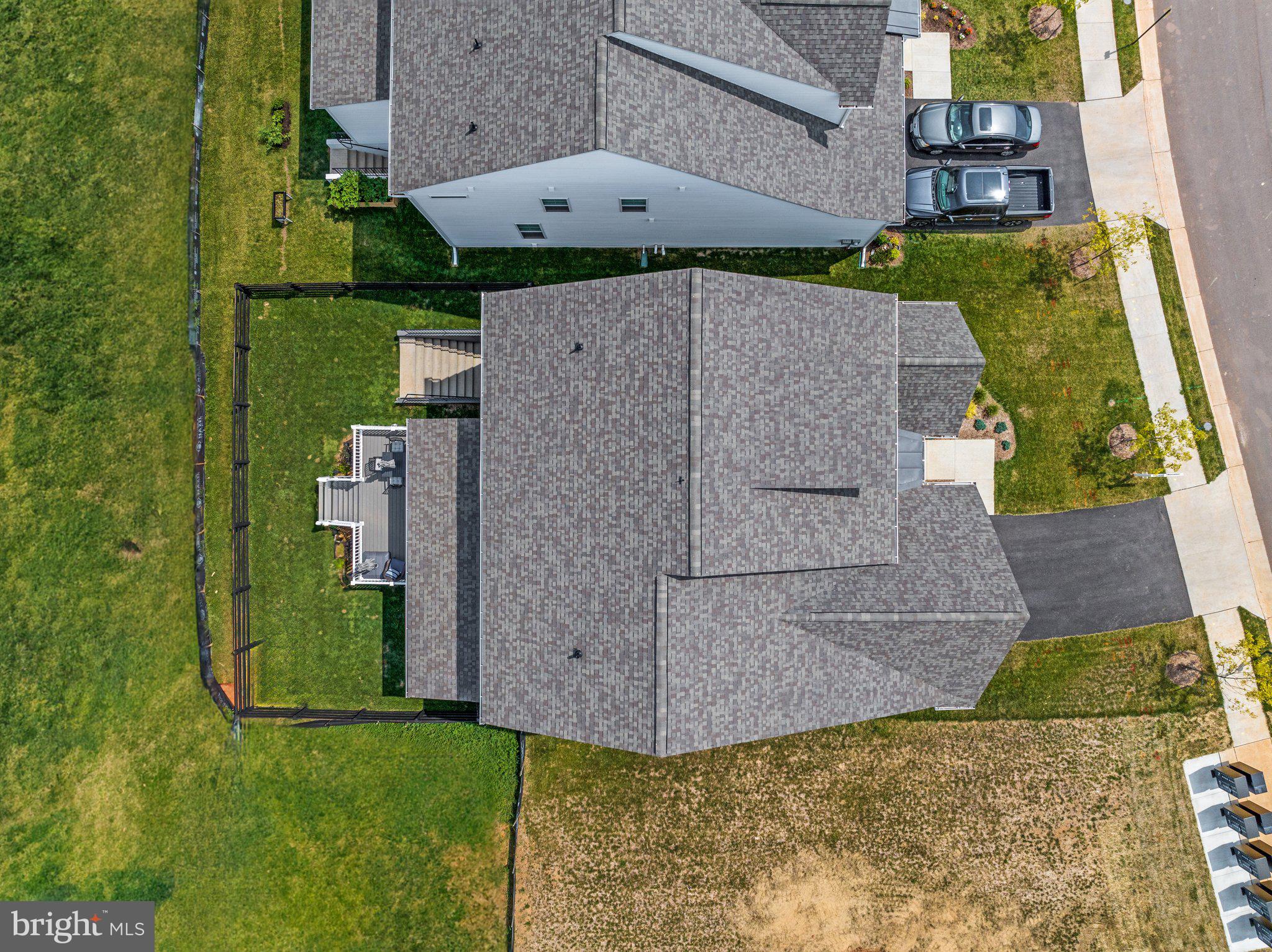 WHITE OAKS FARM - Residential