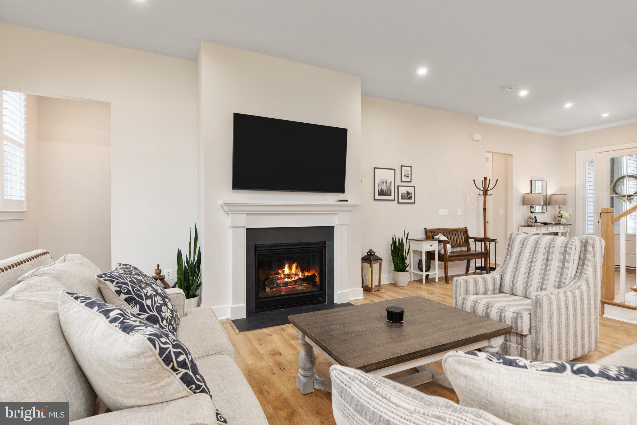 WHITE OAKS FARM - Residential