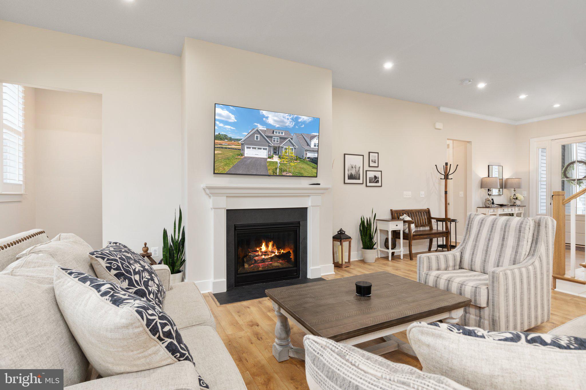 WHITE OAKS FARM - Residential