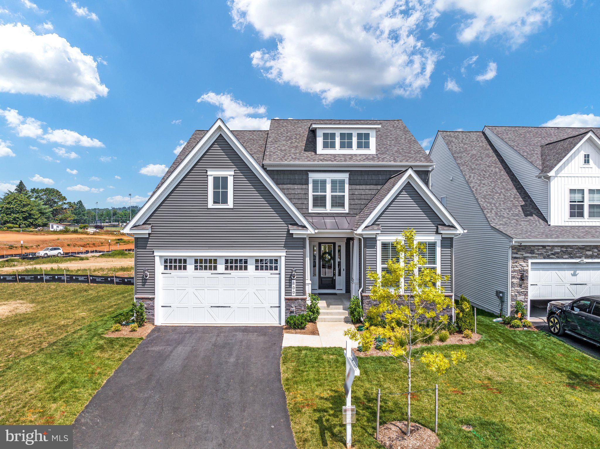 WHITE OAKS FARM - Residential