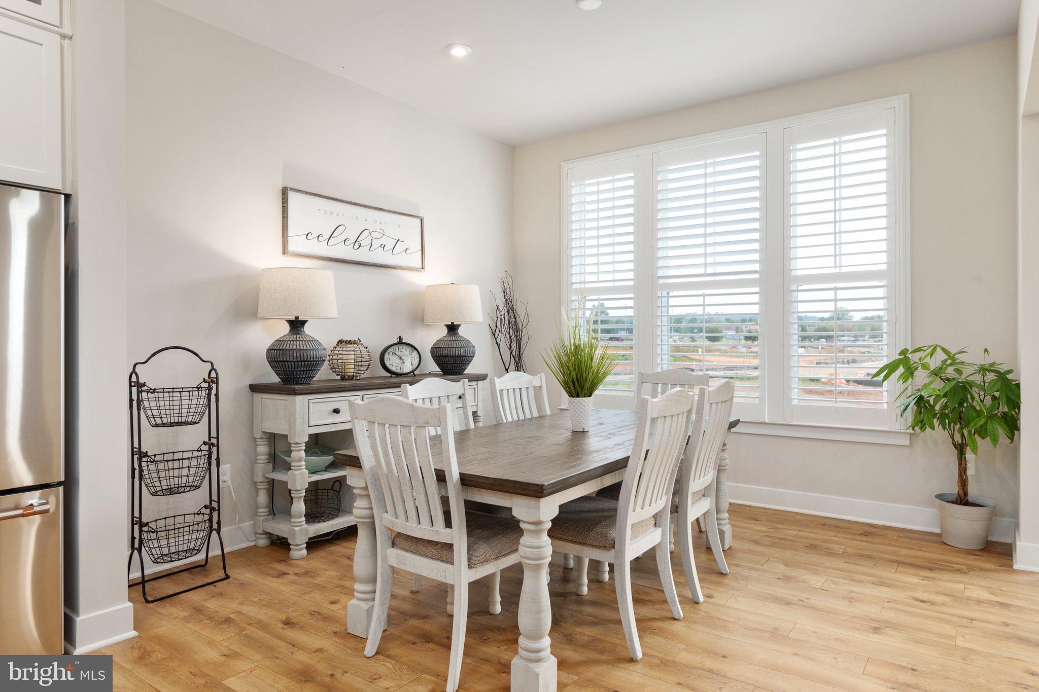 WHITE OAKS FARM - Residential