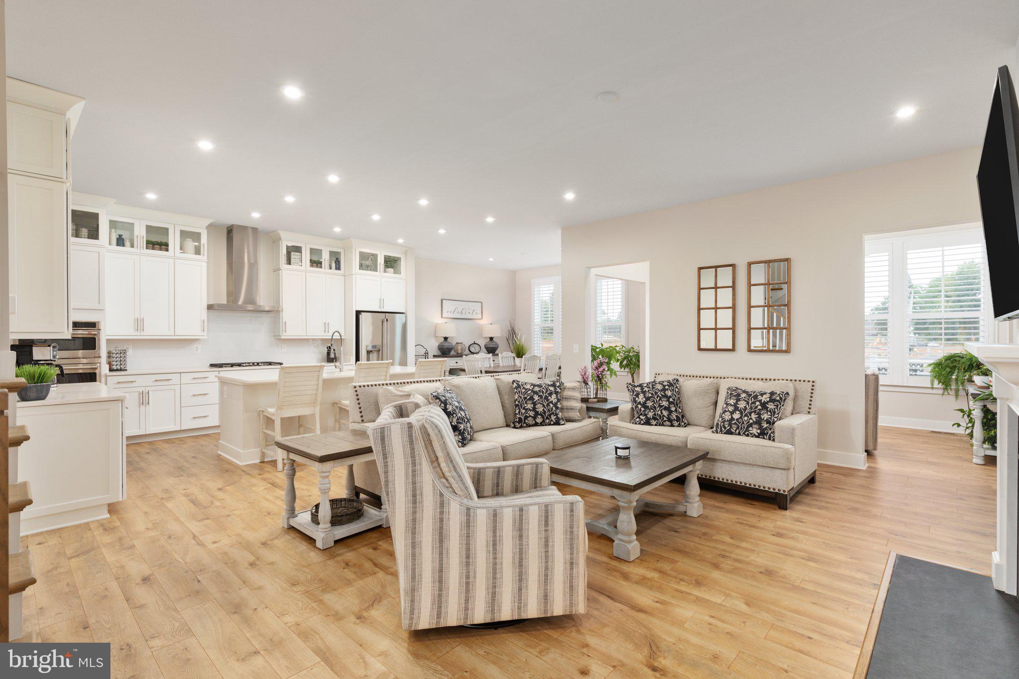 WHITE OAKS FARM - Residential