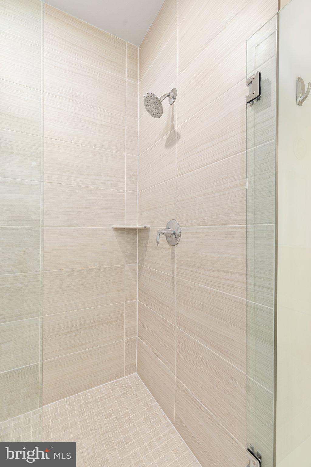 WHITE OAKS FARM - Residential