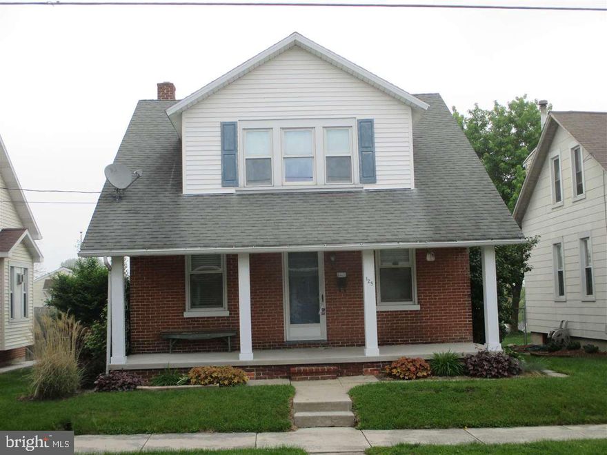(Newer electric service, 3-car garage with second floor.  Back yard is private with 6' privacy fence.  Modernized Kitchen. Wood floors.   This property has 3 bedrooms and 1 full baths with 1421 sq. ft. N Walnut St is located in the Spring Grove Boro within the Spring Grove school district. Close to elementary, intermediate and high school   SHORT SALE.  GREAT PRICE!!