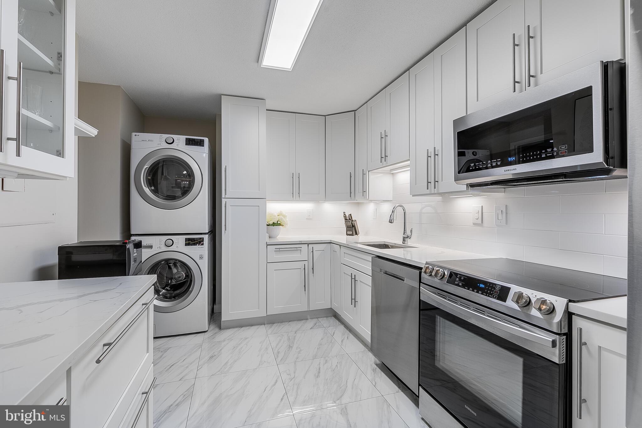 205 YOAKUM PARKWAY 226