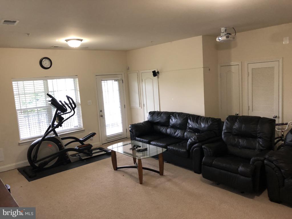 LEAMAN FARM - Residential Lease