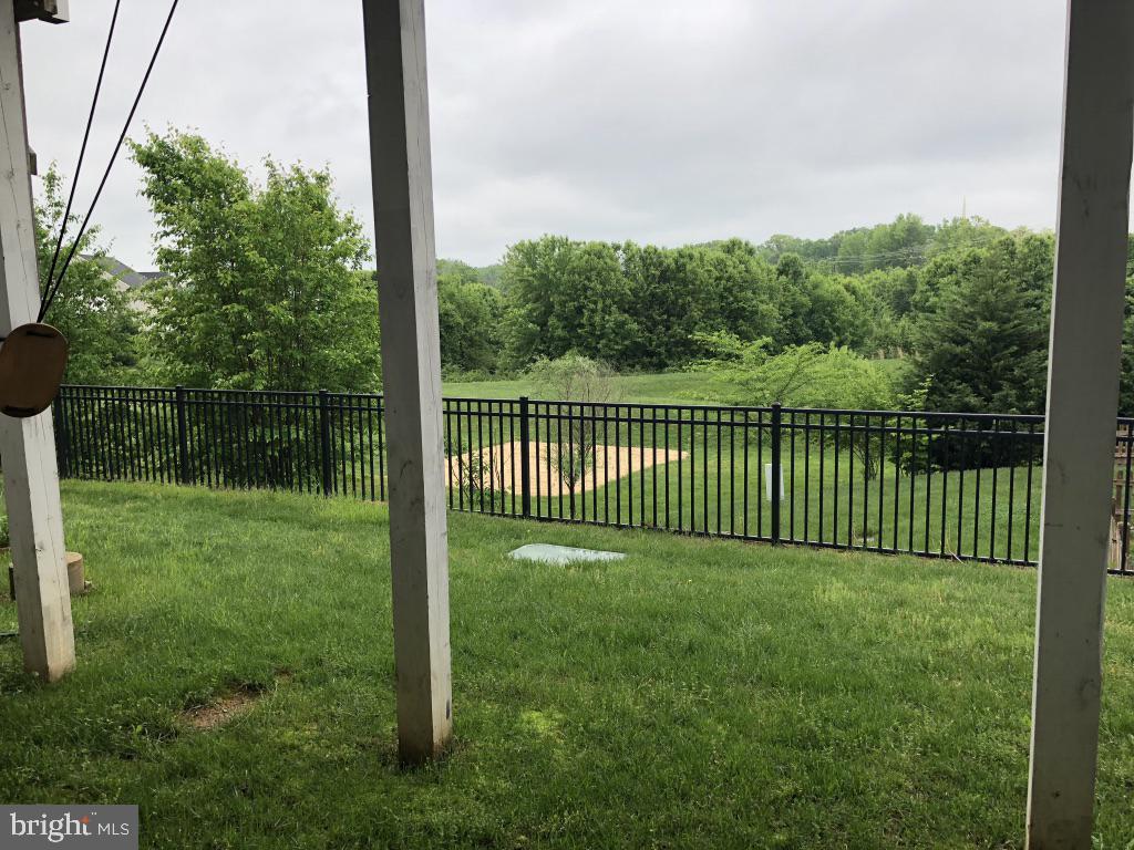 LEAMAN FARM - Residential Lease